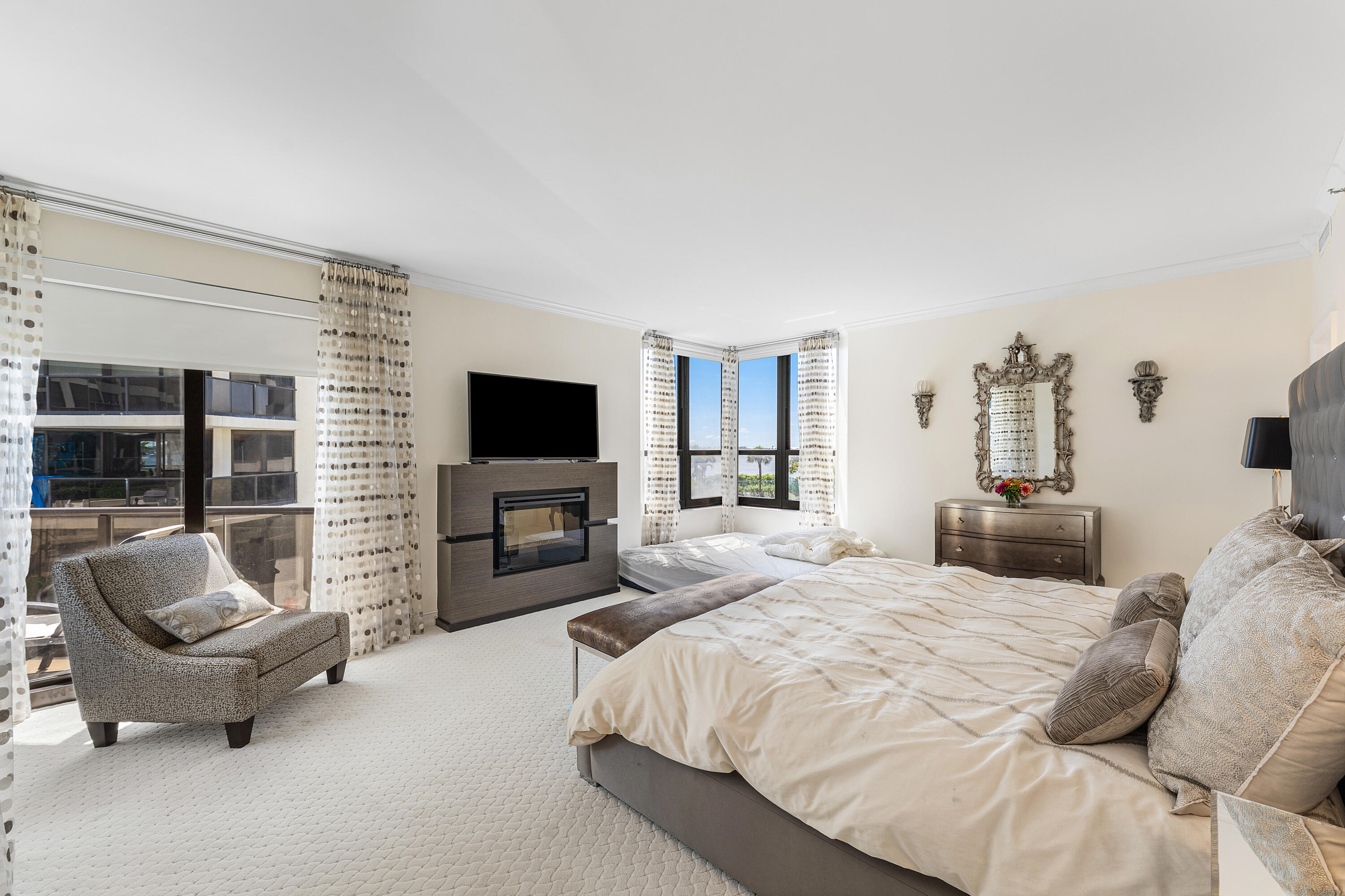 THIRTY ONE TWENTY CONDO - Residential