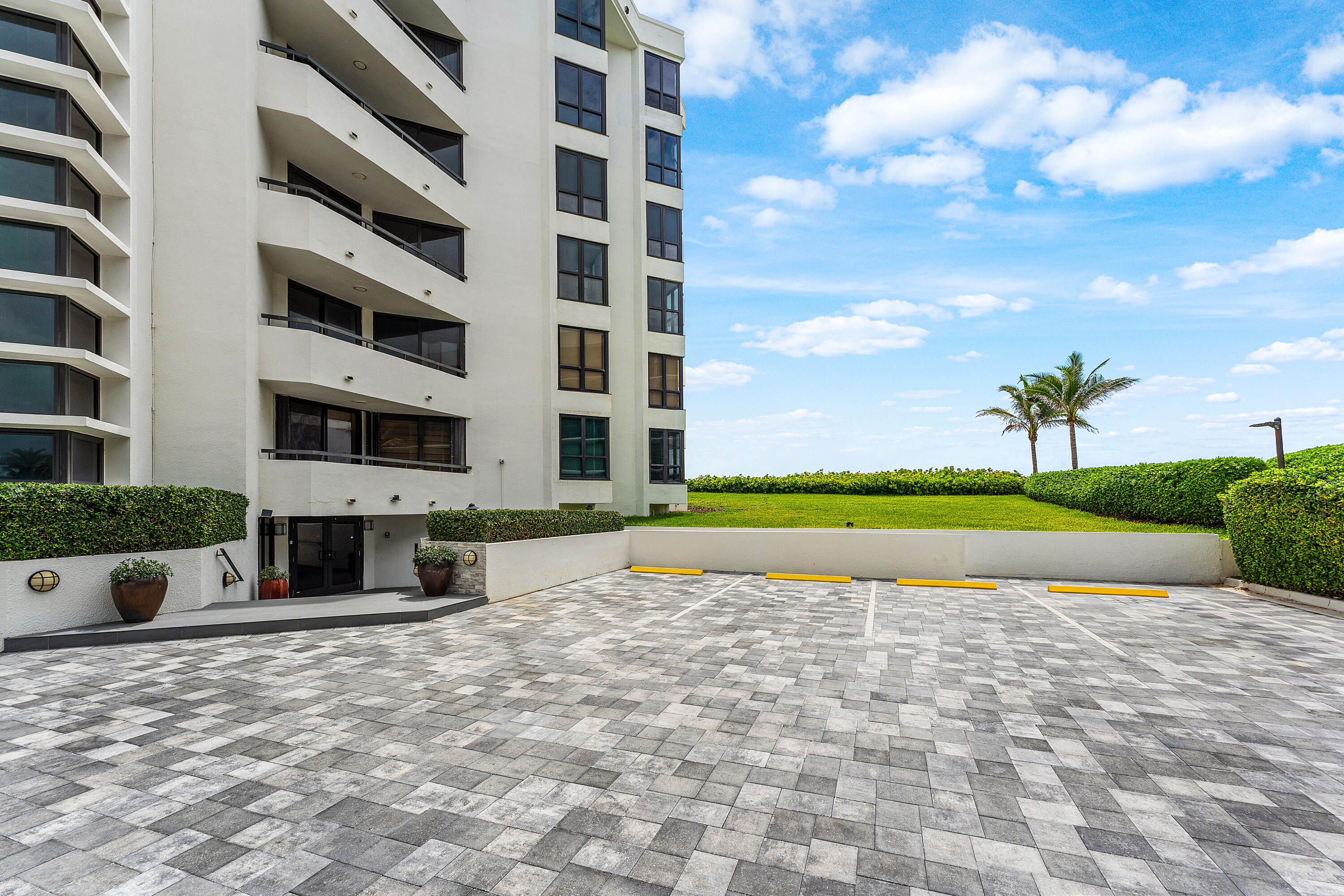 THIRTY ONE TWENTY CONDO - Residential