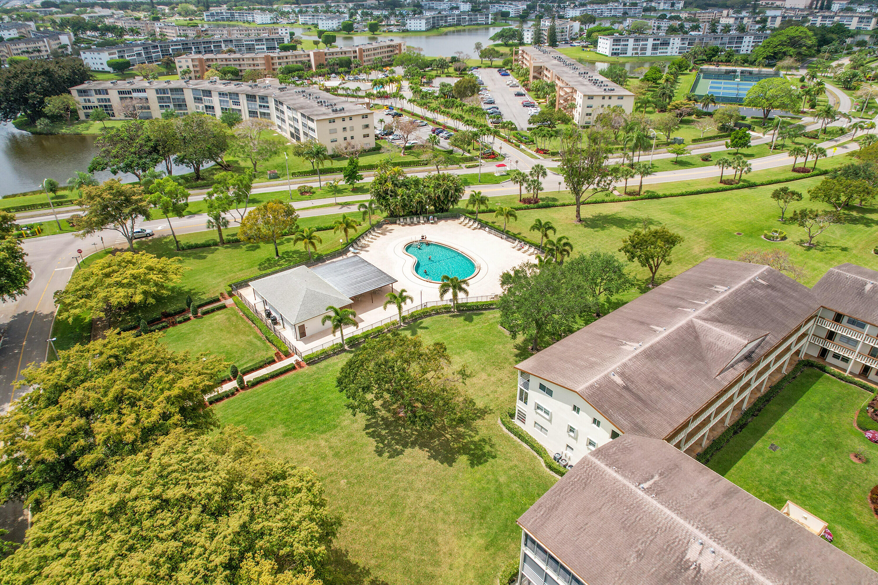 CORNWALL AT CENTURY VILLAGE CONDO - Residential Lease