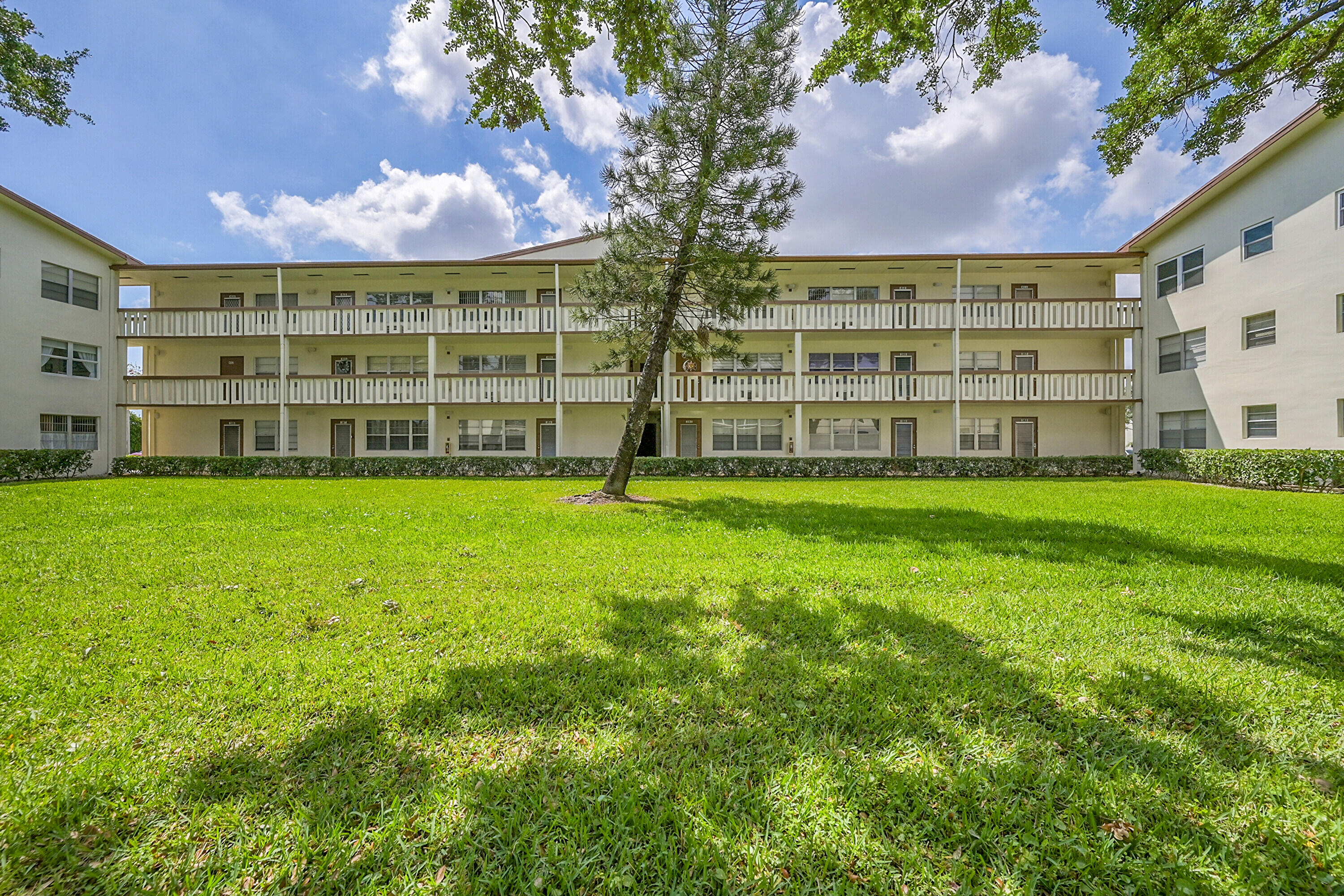 ANNUAL RENTAL AVAILABLE | ABSOLUTELY GORGEOUS UPDATED CONDO IN CENTURY VILLAGE BOCA | PRIME BOCA RATON LOCATION |  2BR/2BA | CONVENIENT FIRST FLOOR UNIT| BRIGHT OPEN LAYOUT WITH NEW FLOORING THROUGHOUT | SCREENED & GLASS-ENCLOSED PATIO | ENJOY A PEACEFUL LAKE VIEW | LAMINATE WOOD FLOORS | FRESHLY PAINTED | ASSIGNED & GUEST PARKING |STORAGE CLOSET | LAUNDRY ON SAME FLOOR | MOVE-IN READY | MAGNIFICENT ACTIVE CLUB HOUSE WITH FITNESS CENTER & TENNIS COURTS. INDOOR/OUTDOOR POOLS. BROADWAY SHOWS, MOVIES, BILLIARD & PING PONG. SOCIAL DANCES & MORE | CLOSE TO I-95, SHOPPING, FINE DINING & BEACHES | PRESENT ALL OFFERS!