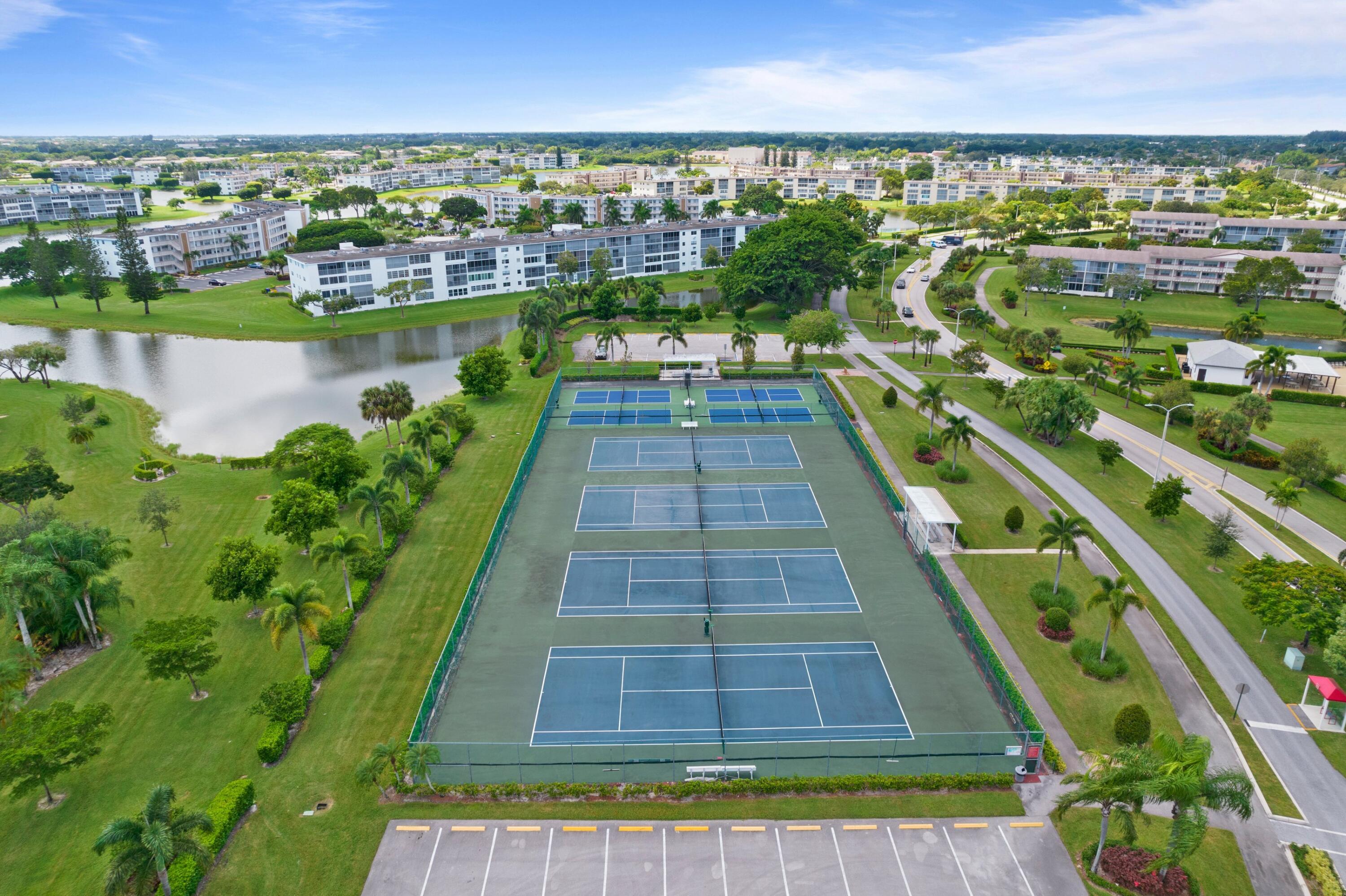 CORNWALL AT CENTURY VILLAGE CONDO - Residential Lease
