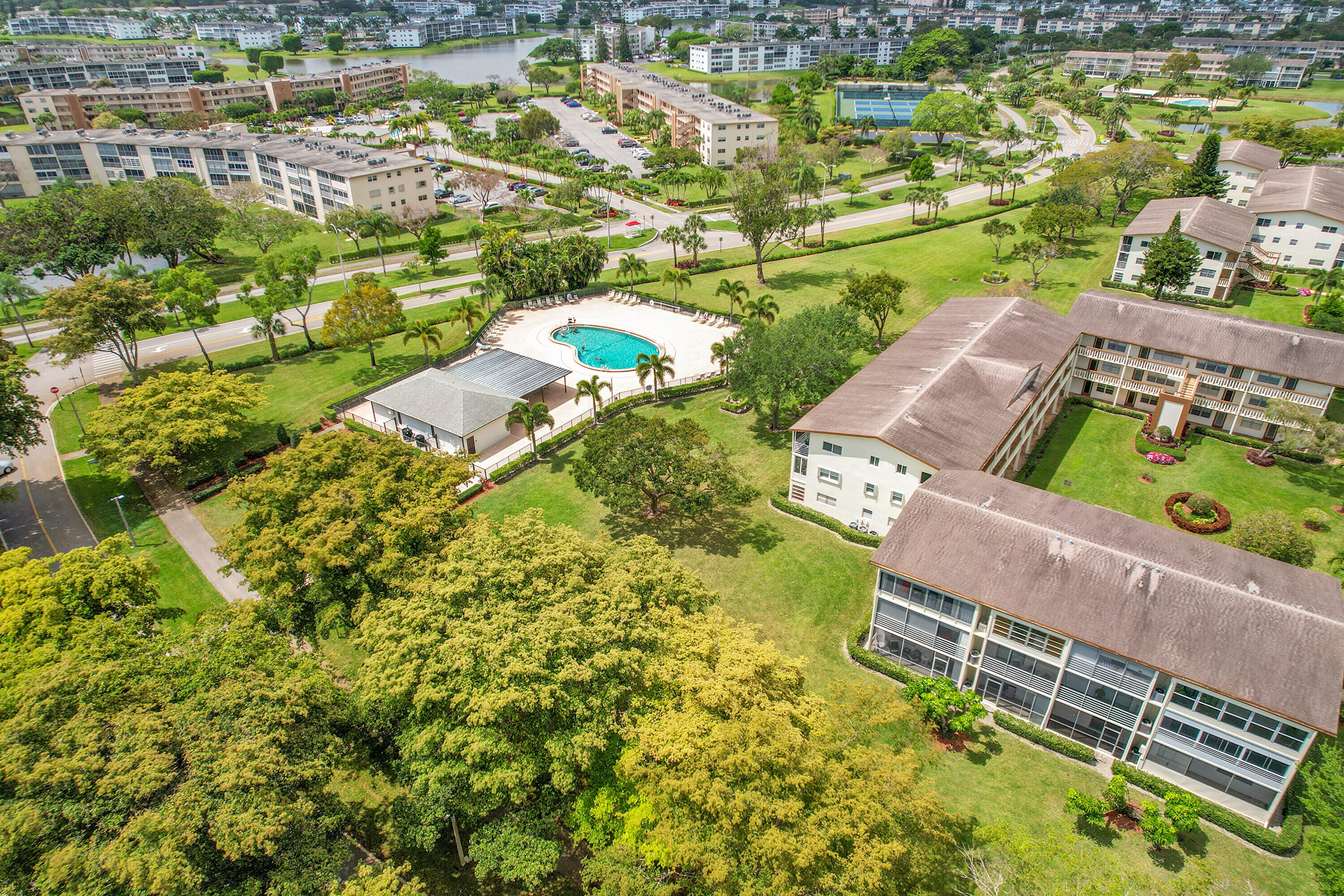 CORNWALL AT CENTURY VILLAGE CONDO - Residential Lease