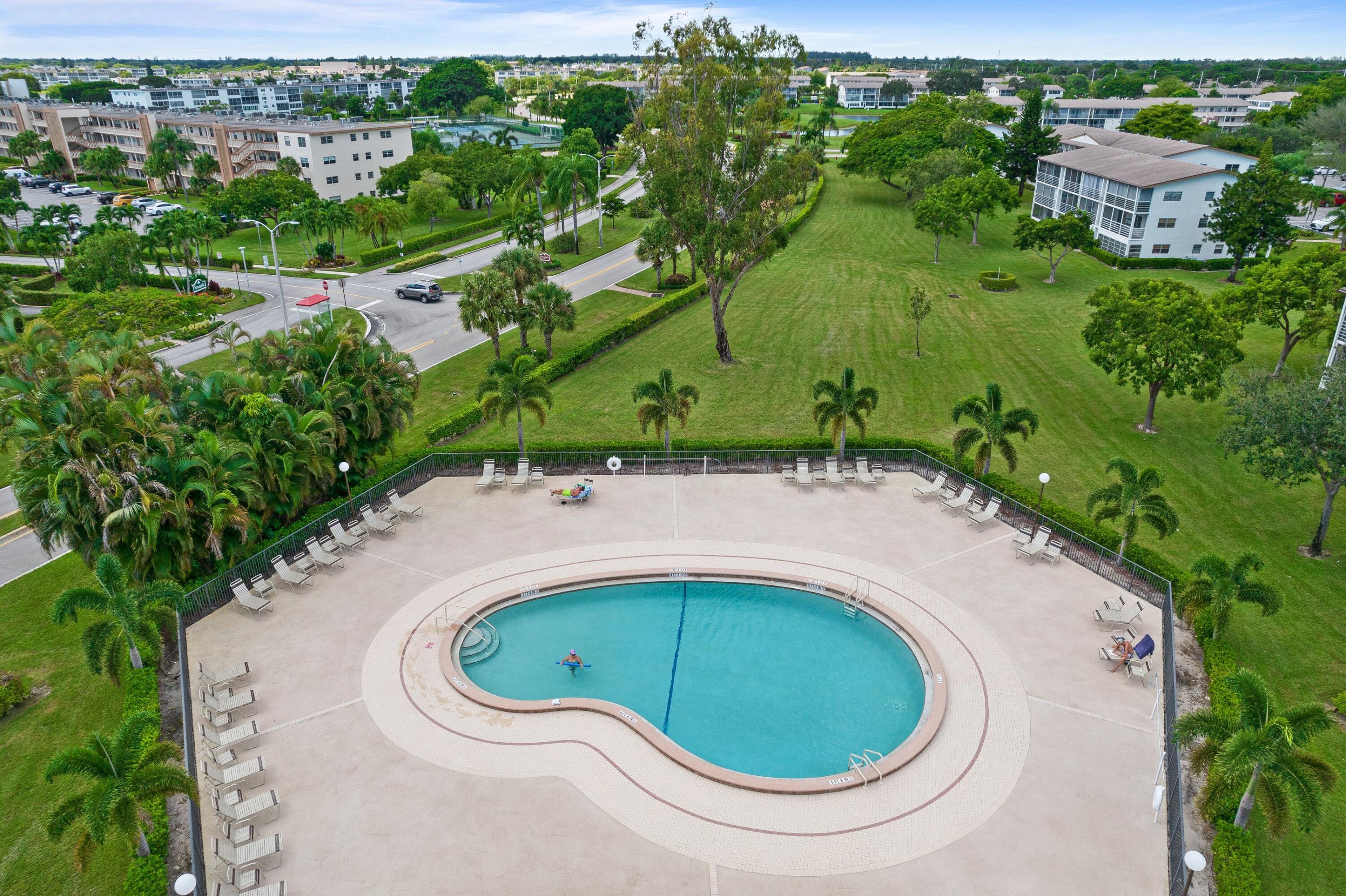 CORNWALL AT CENTURY VILLAGE CONDO - Residential Lease