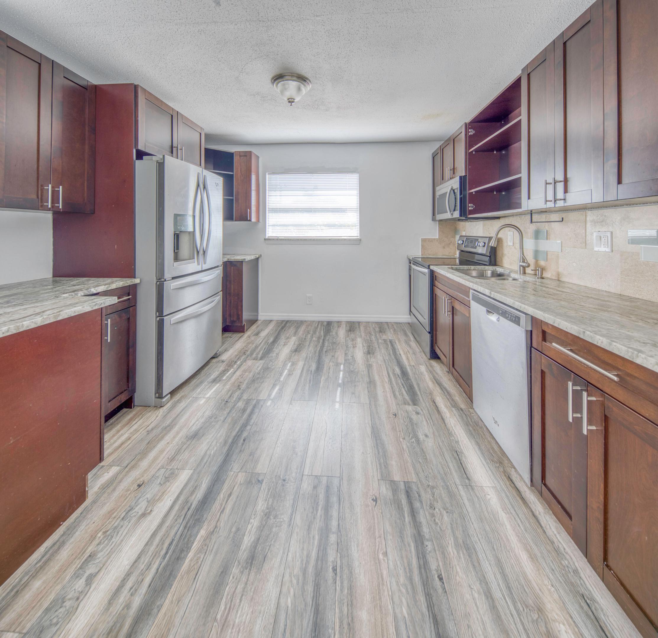LAKE WORTH TOWN OF - Residential Lease