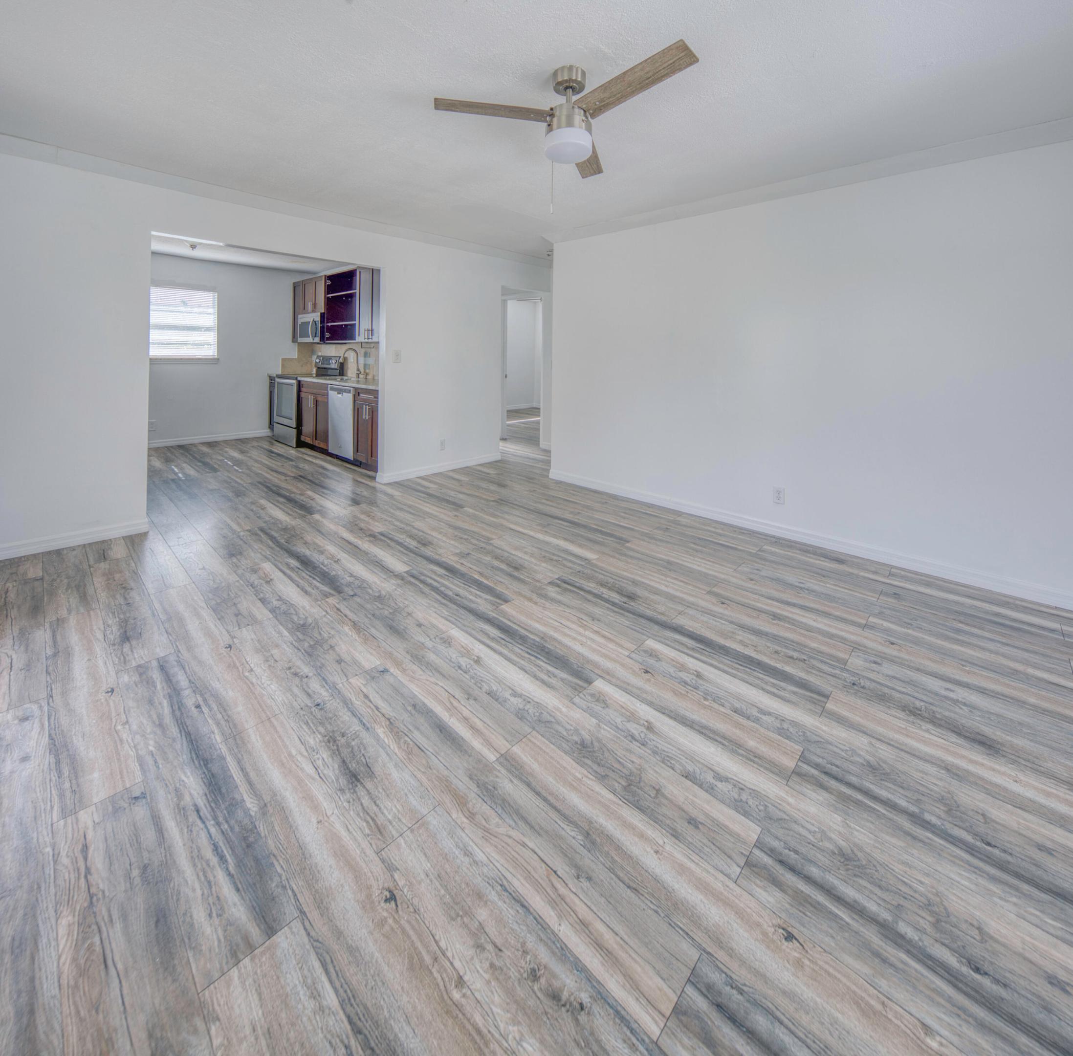 LAKE WORTH TOWN OF - Residential Lease
