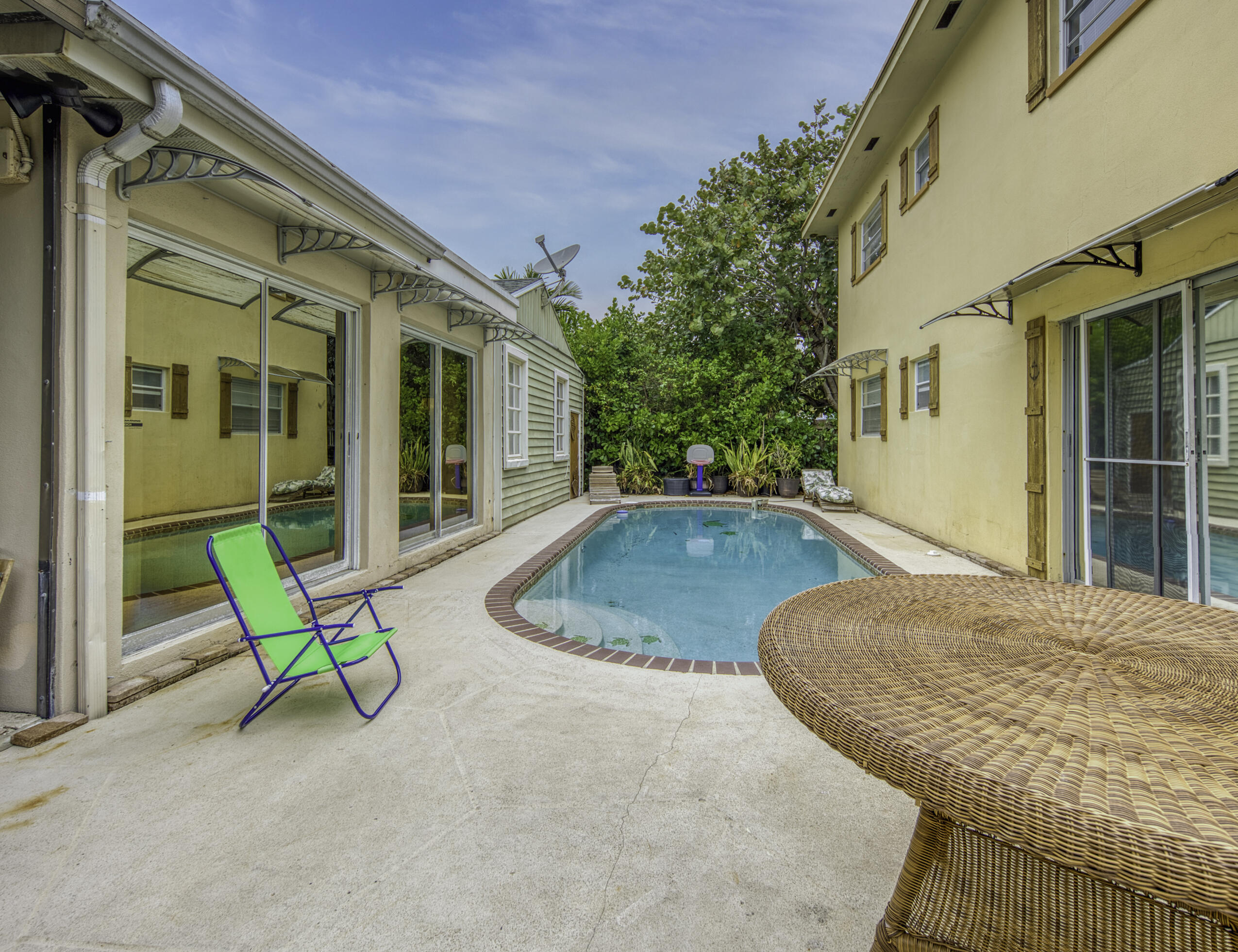 LAKE WORTH TOWN OF - Residential Lease