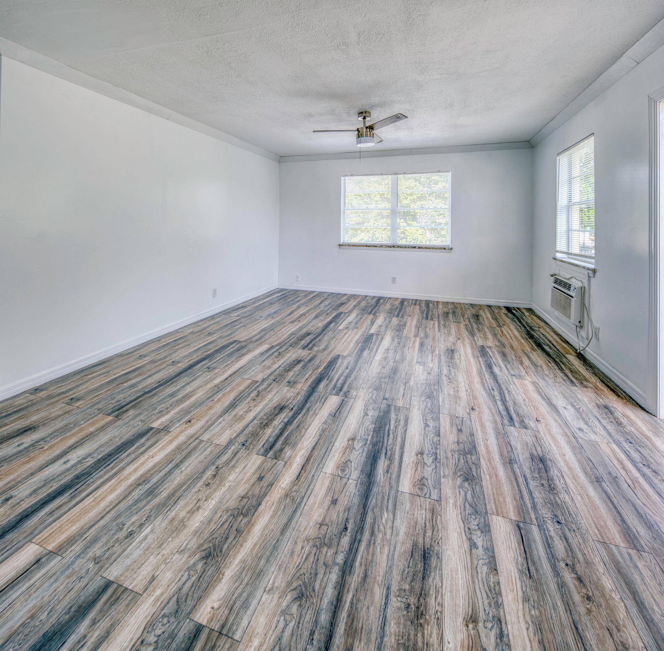 LAKE WORTH TOWN OF - Residential Lease