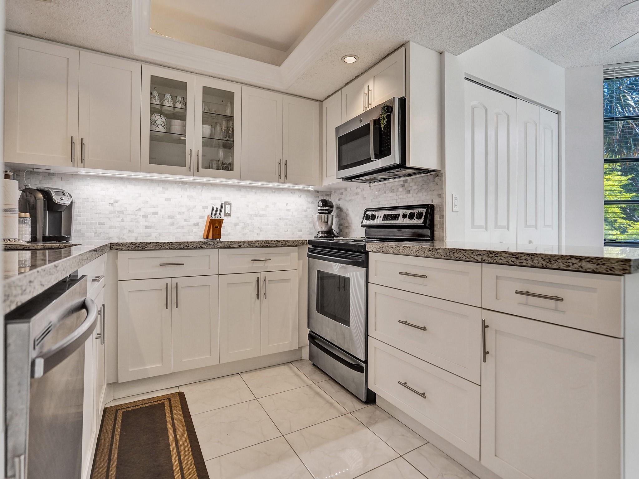 SABAL PALM - Residential