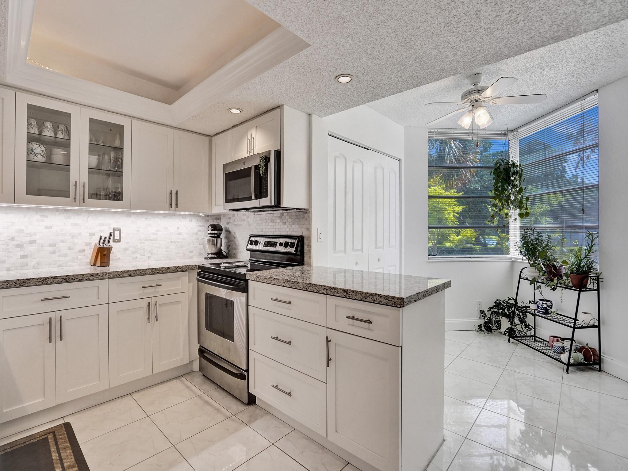 SABAL PALM - Residential