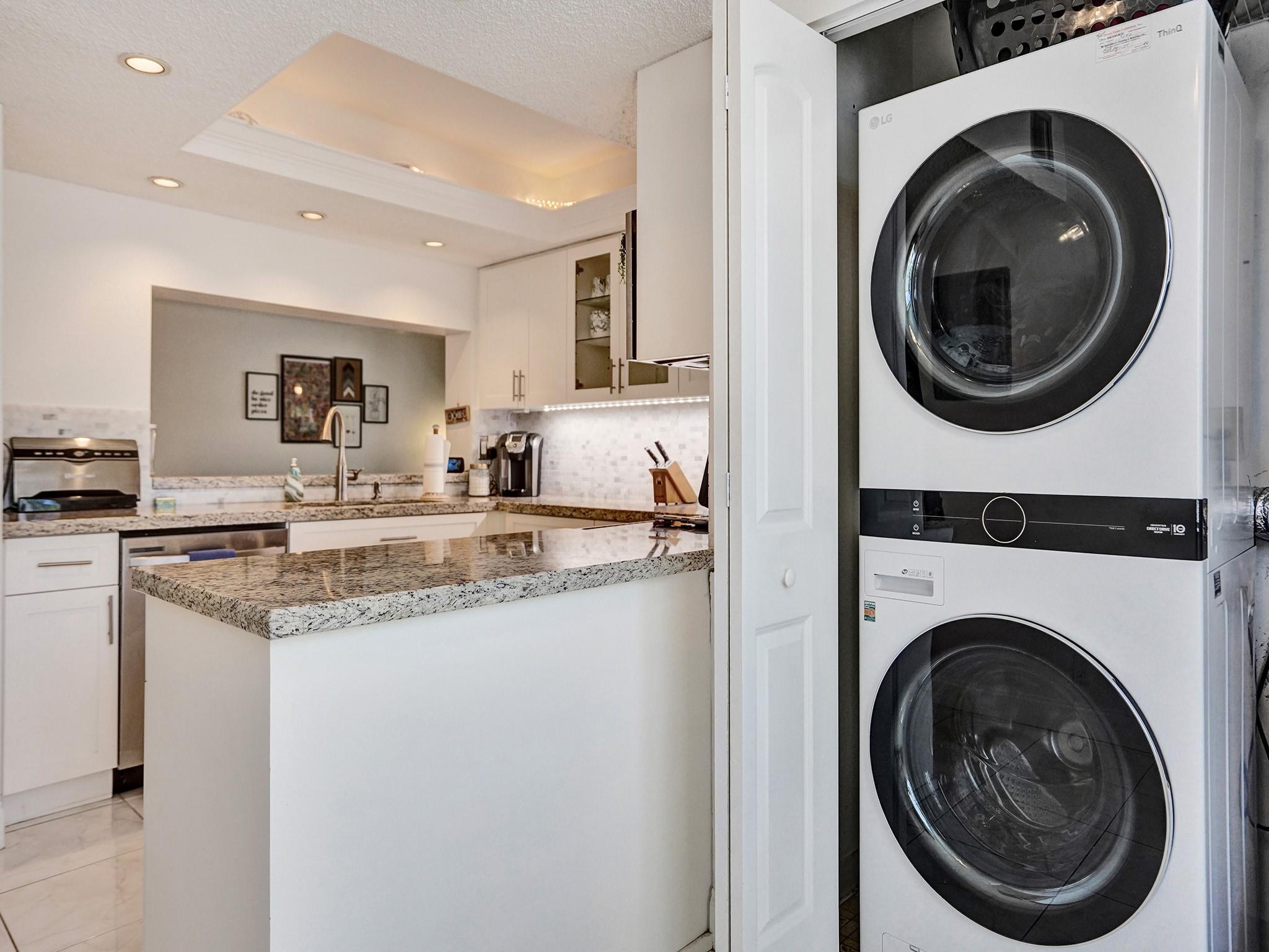 SABAL PALM - Residential