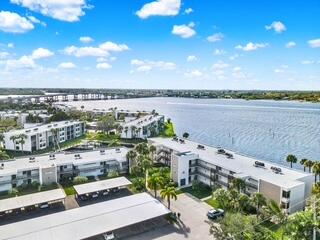 CIRCLE BAY YACHT CLUB CONDO - Residential