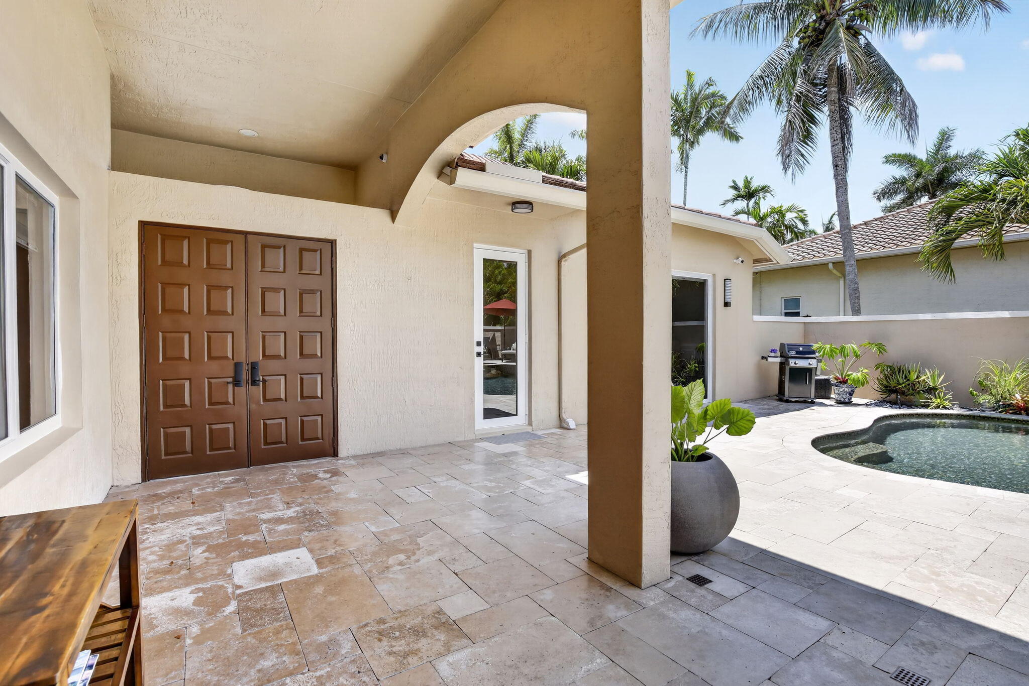 WESTON HILLS COUNTRY CLUB - Residential
