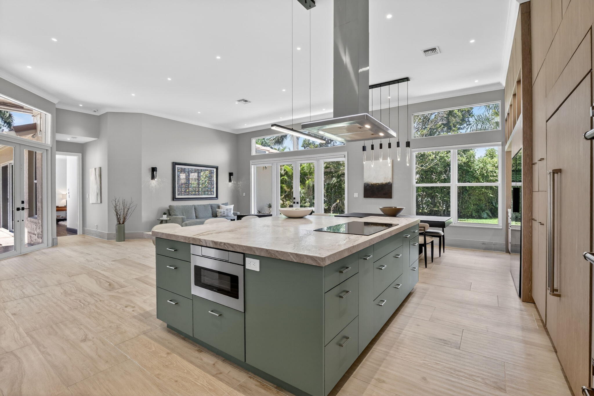 WESTON HILLS COUNTRY CLUB - Residential