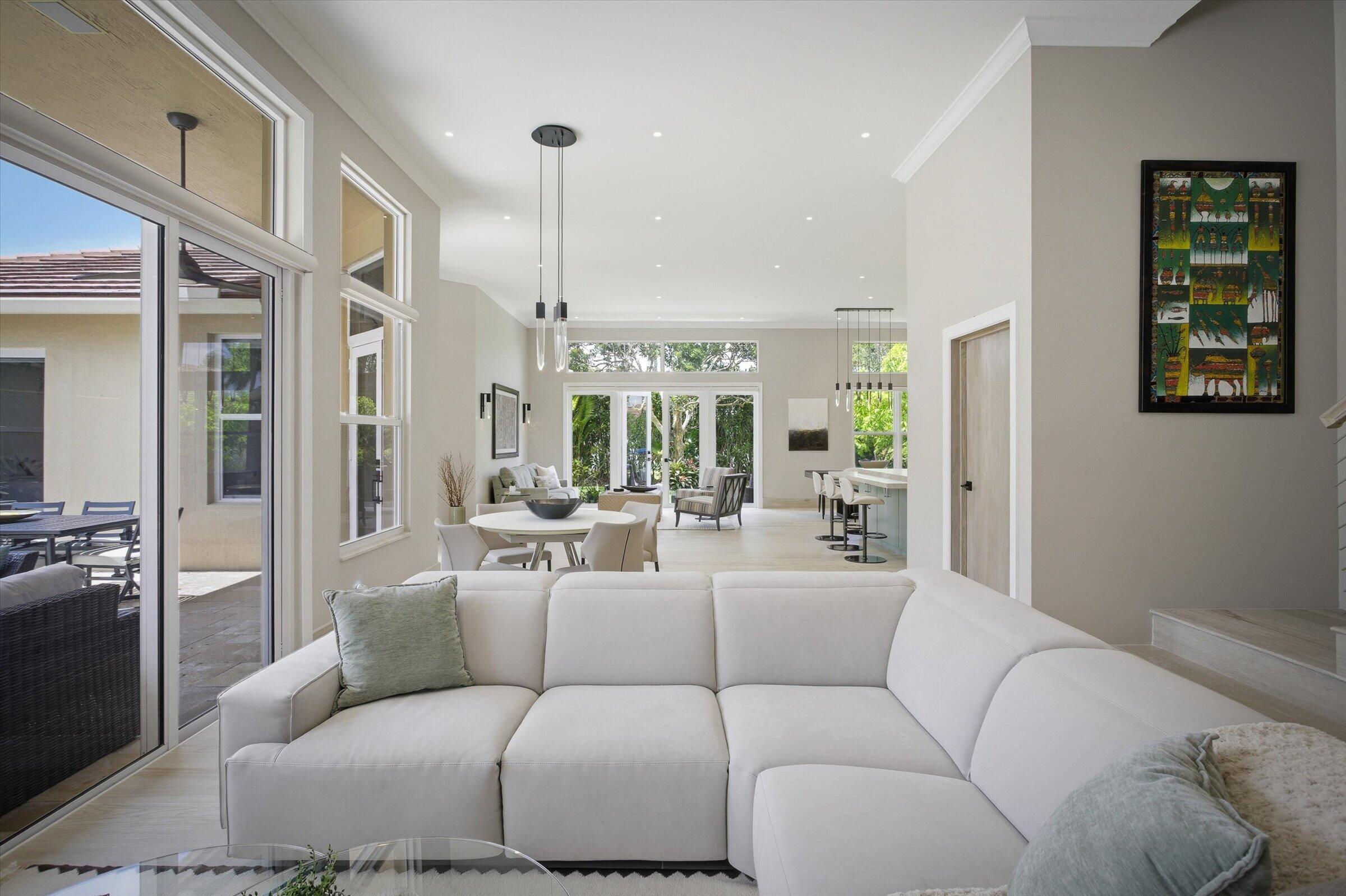 WESTON HILLS COUNTRY CLUB - Residential