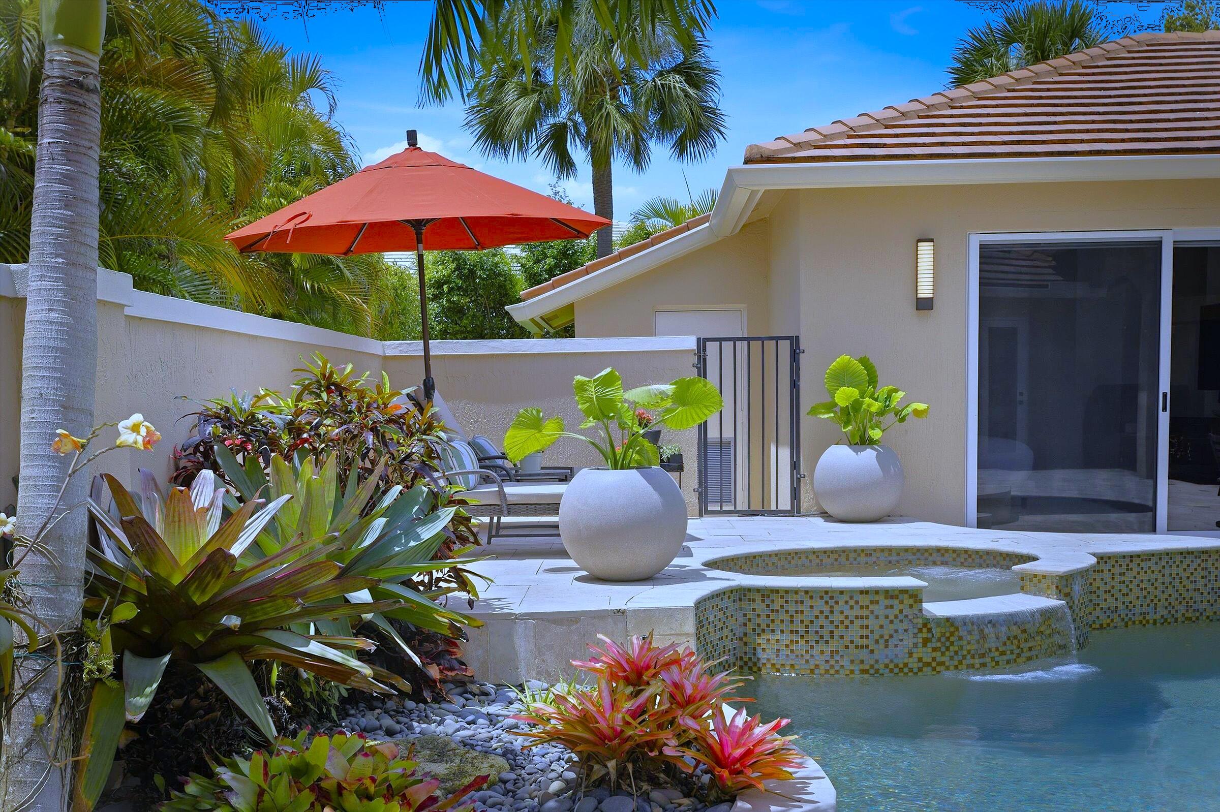 WESTON HILLS COUNTRY CLUB - Residential