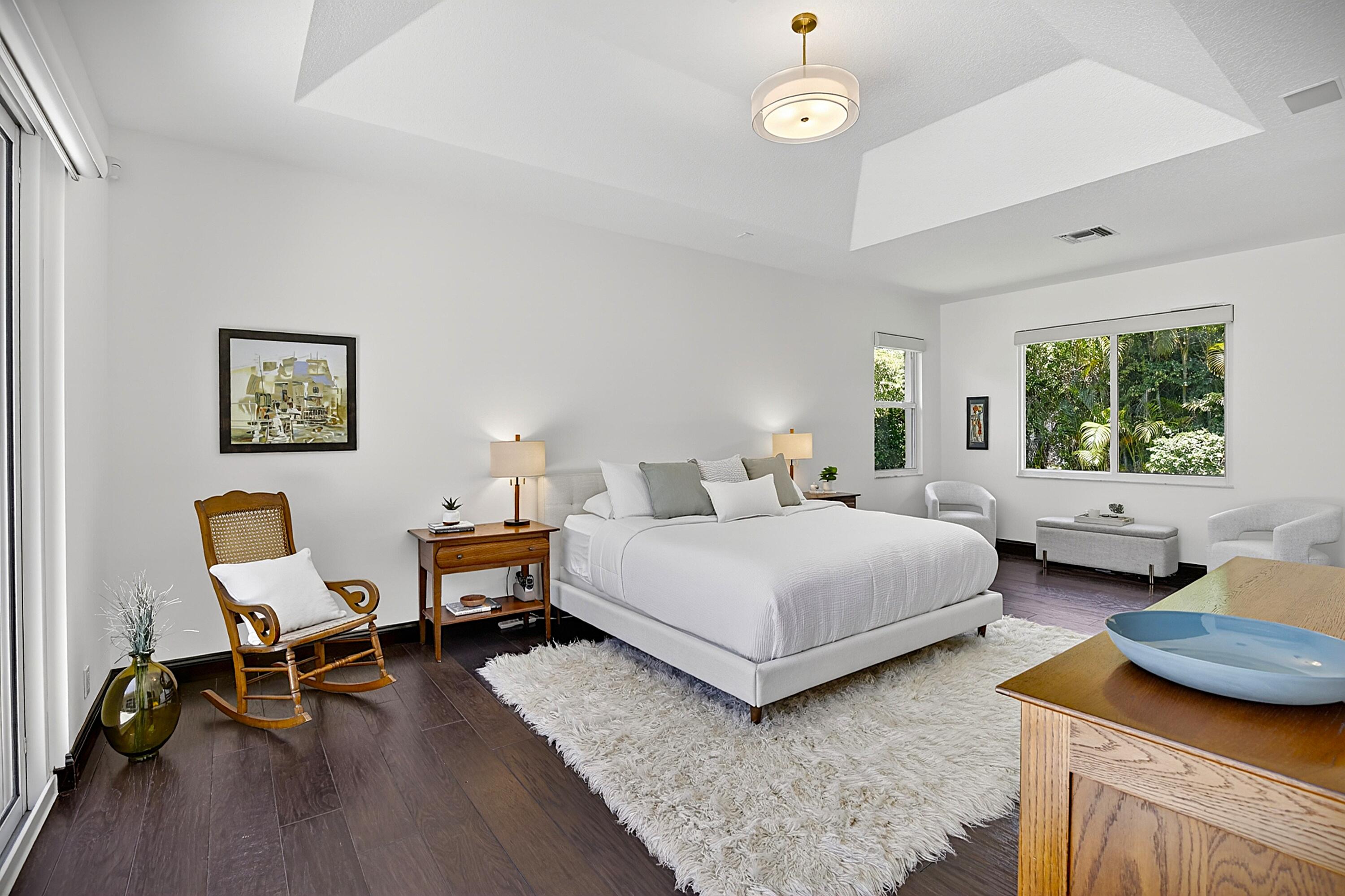 WESTON HILLS COUNTRY CLUB - Residential