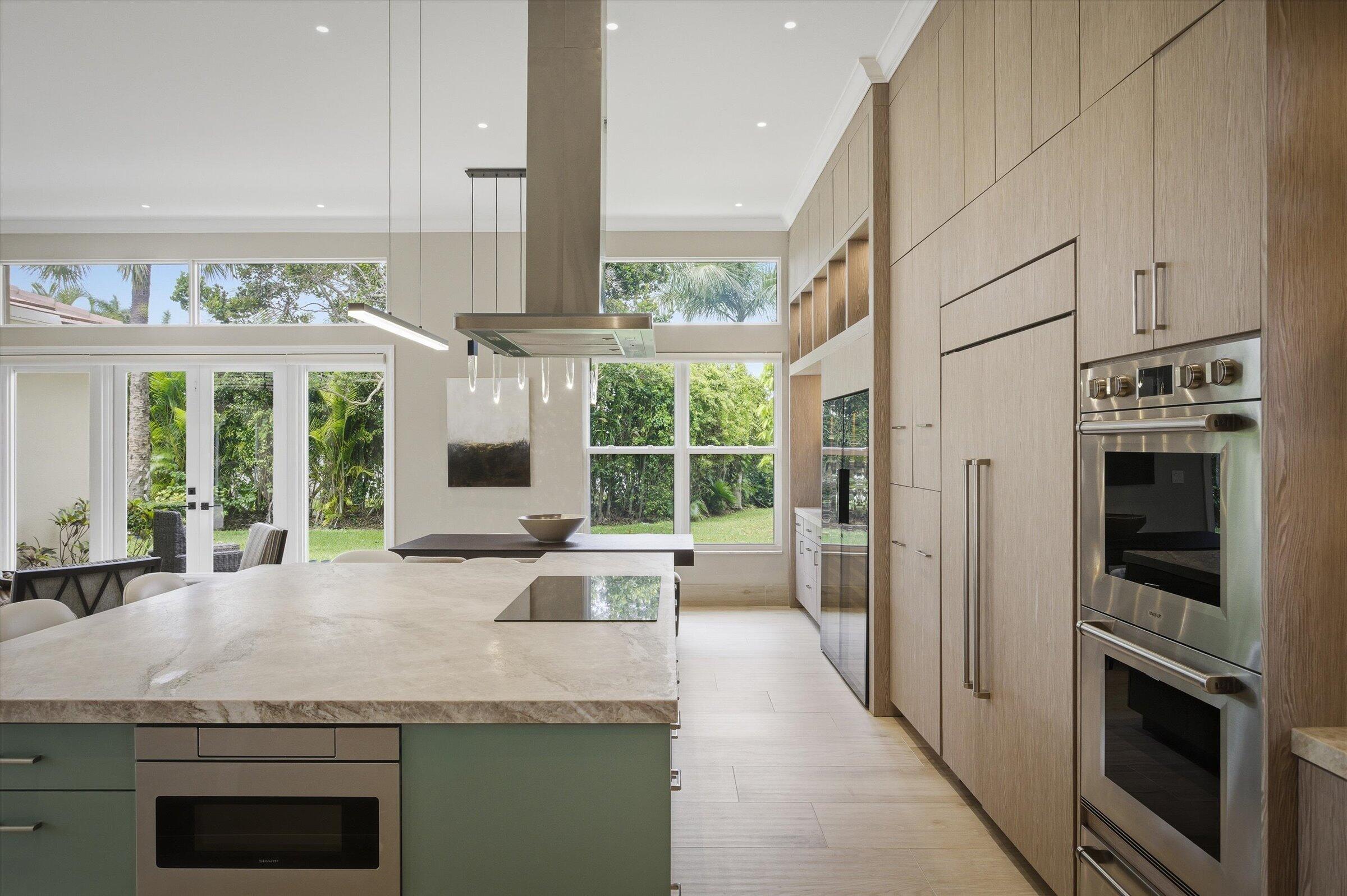 WESTON HILLS COUNTRY CLUB - Residential