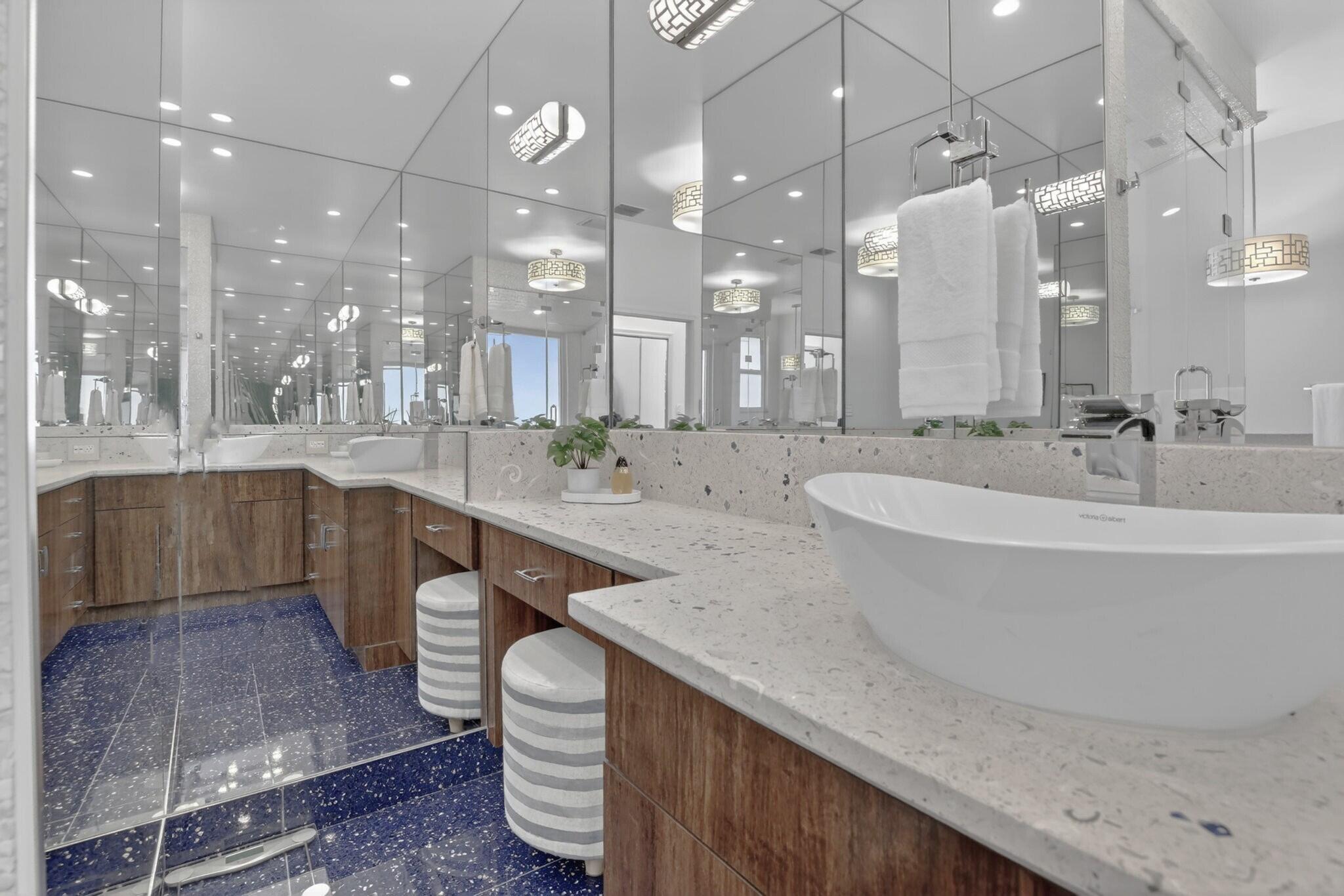WESTON HILLS COUNTRY CLUB - Residential