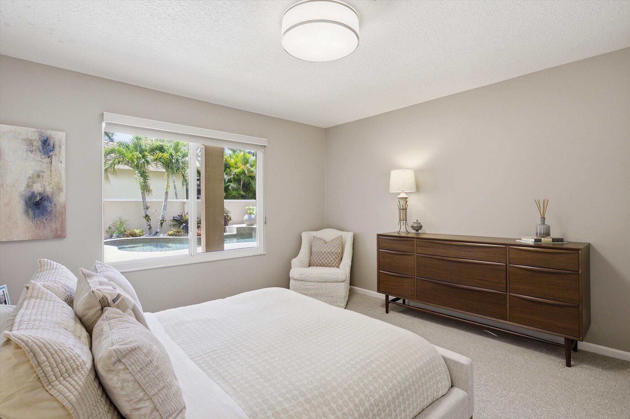 WESTON HILLS COUNTRY CLUB - Residential