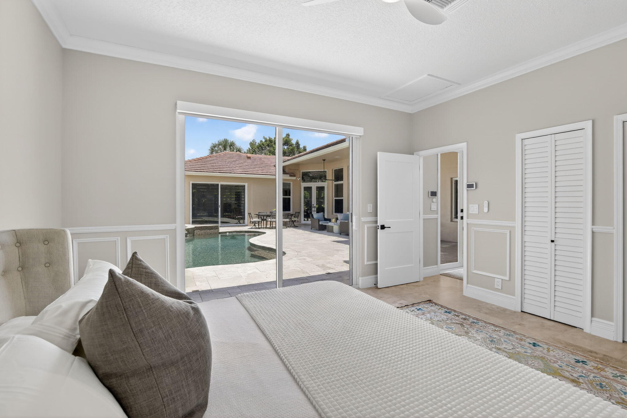 WESTON HILLS COUNTRY CLUB - Residential
