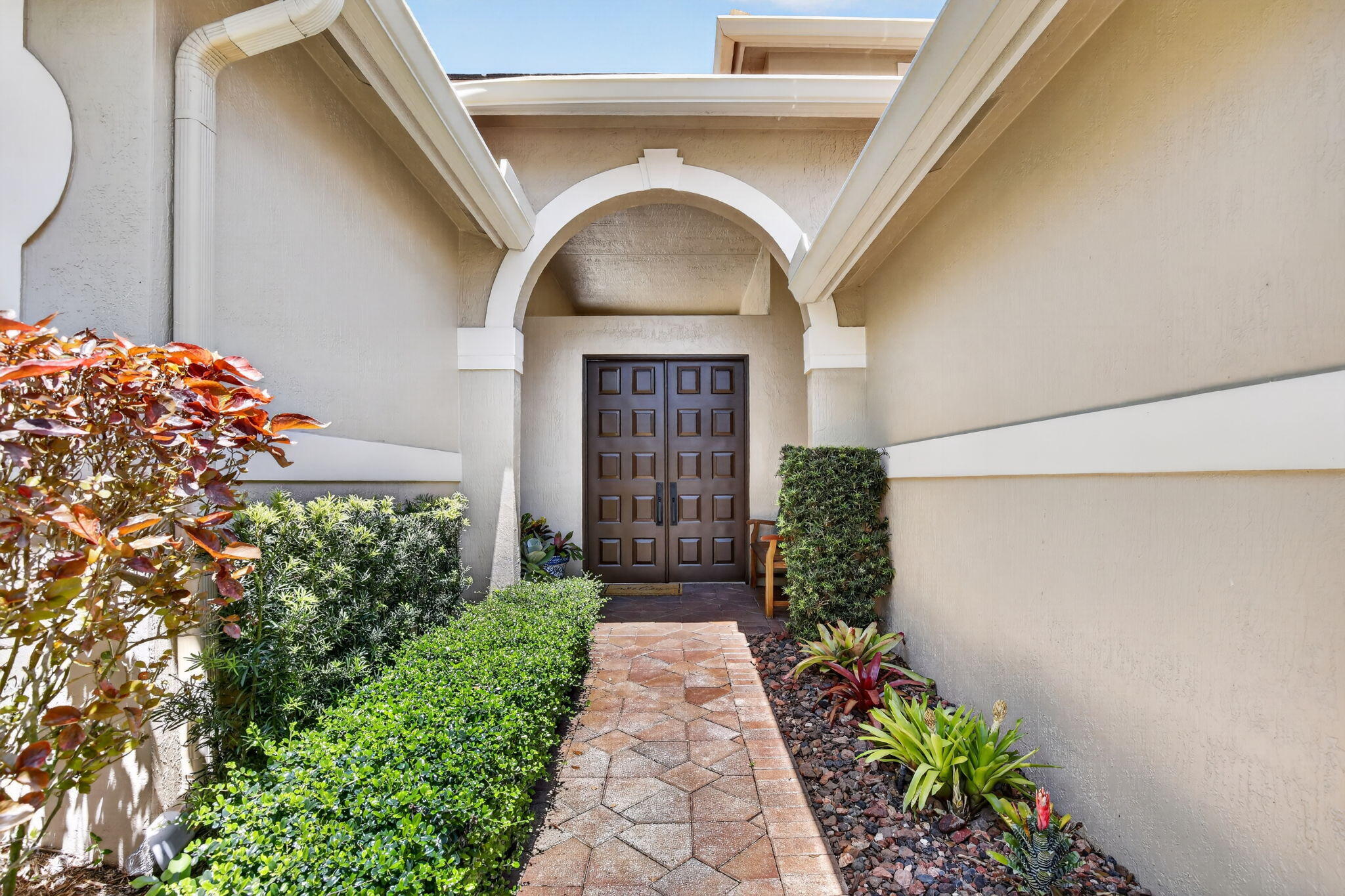 WESTON HILLS COUNTRY CLUB - Residential