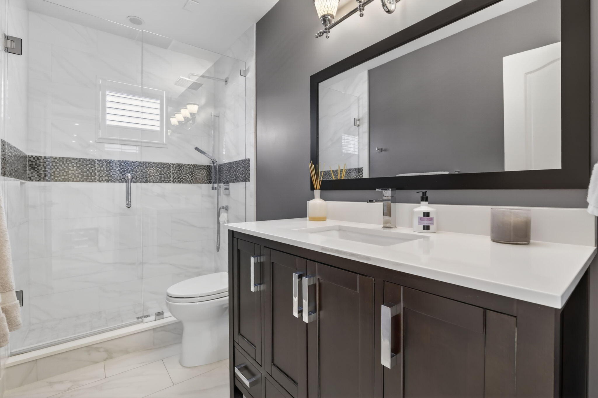 WESTON HILLS COUNTRY CLUB - Residential