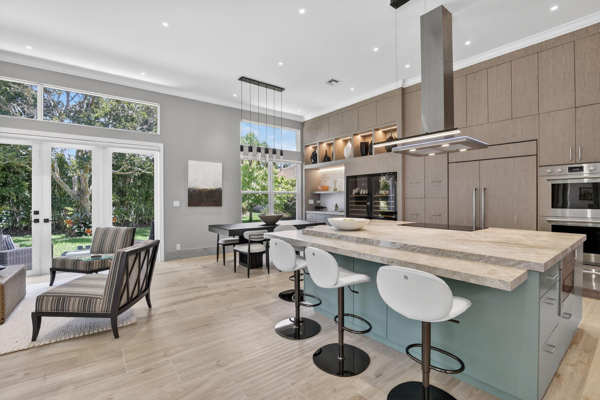 WESTON HILLS COUNTRY CLUB - Residential