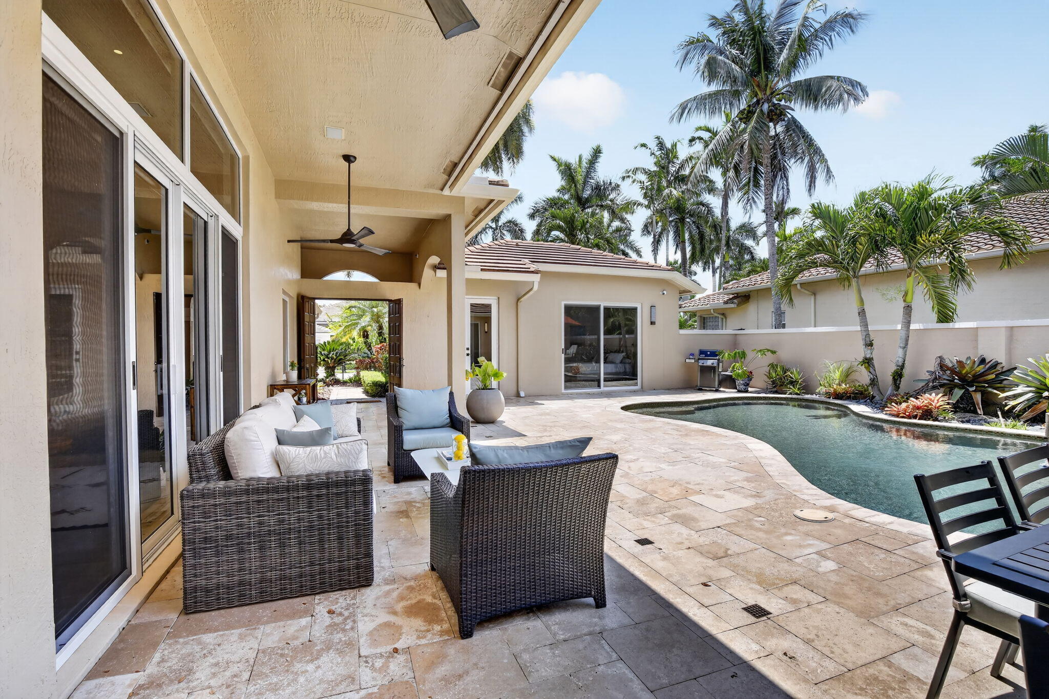 WESTON HILLS COUNTRY CLUB - Residential