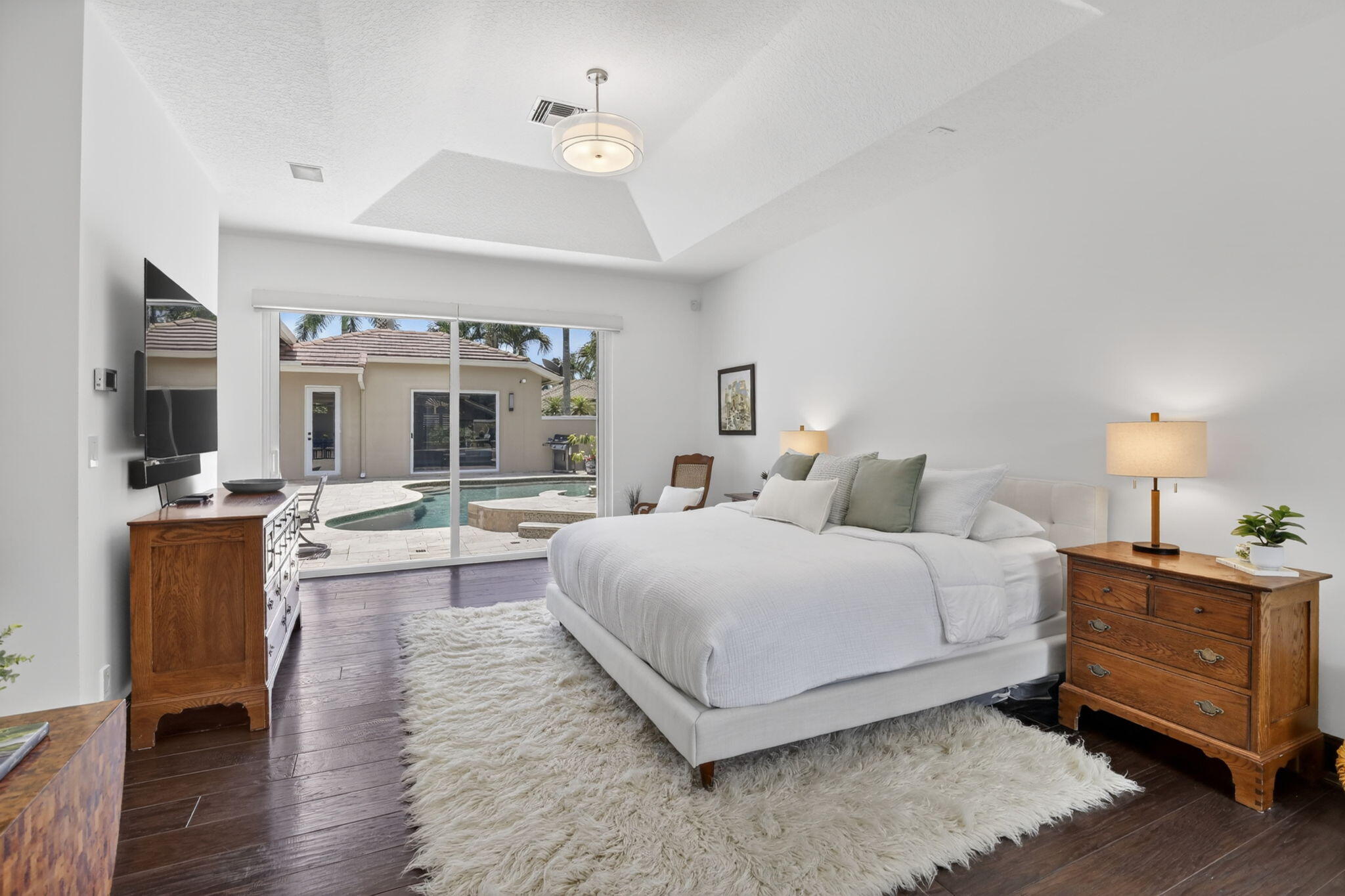 WESTON HILLS COUNTRY CLUB - Residential