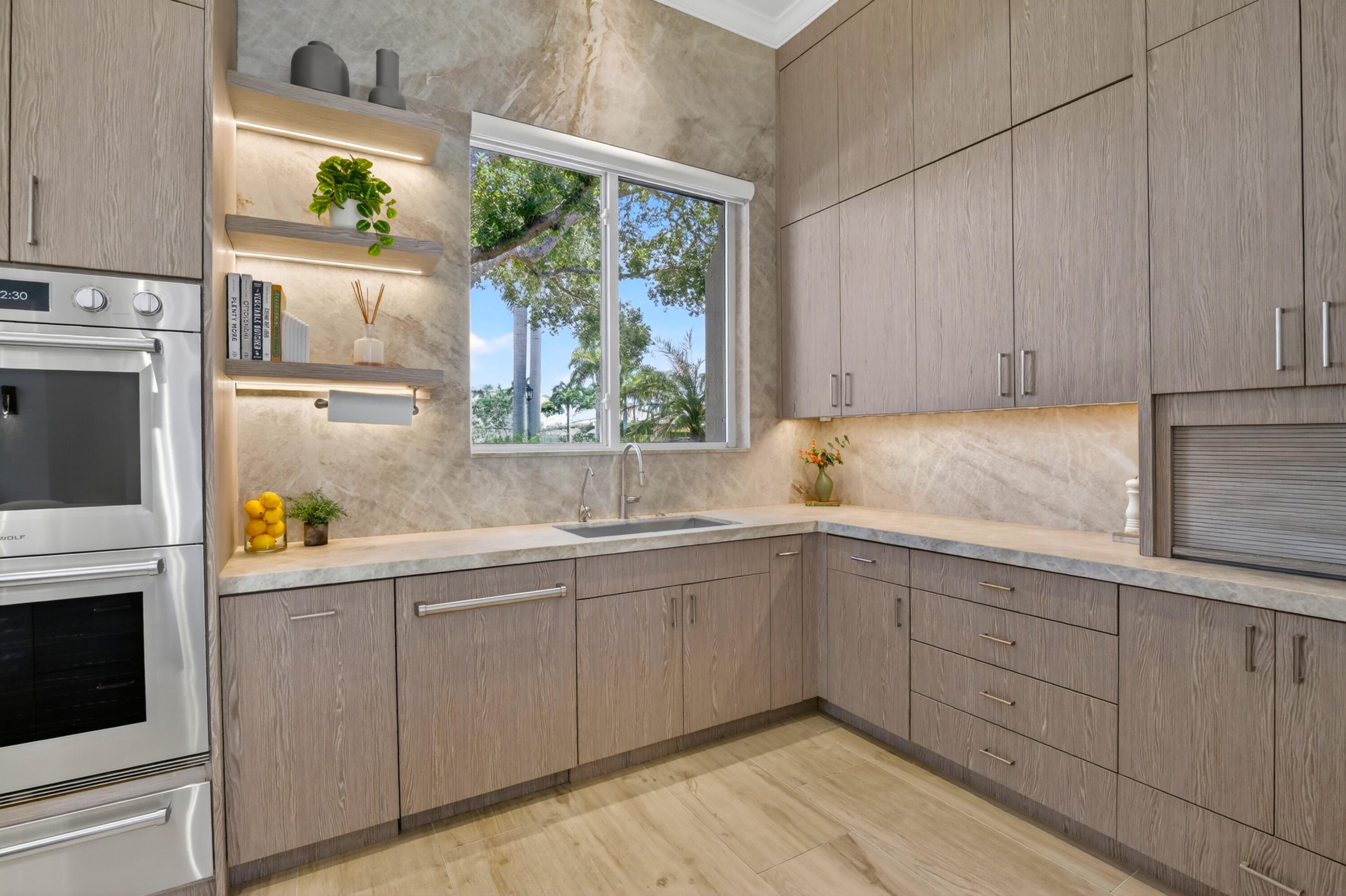 WESTON HILLS COUNTRY CLUB - Residential