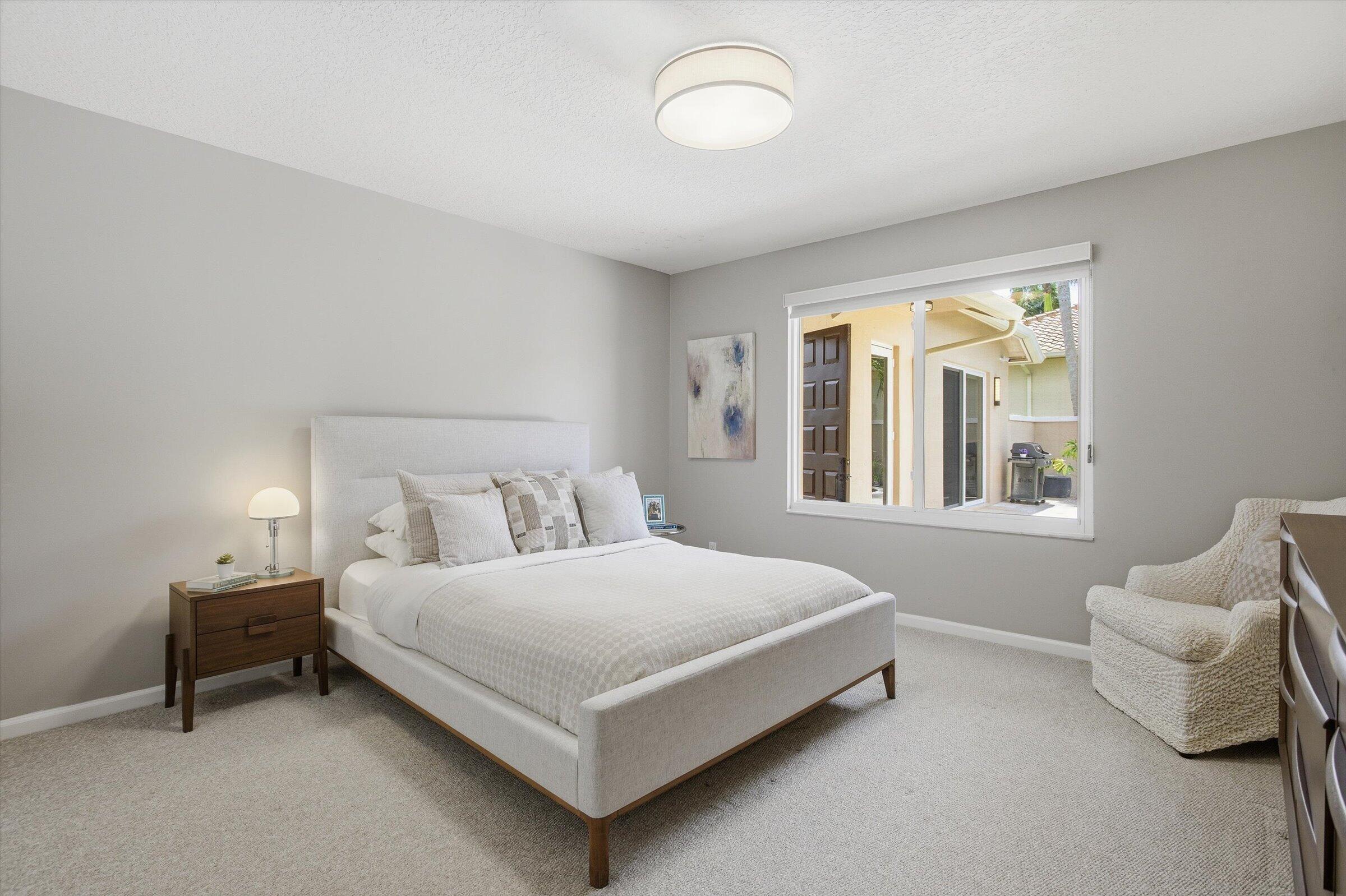 WESTON HILLS COUNTRY CLUB - Residential
