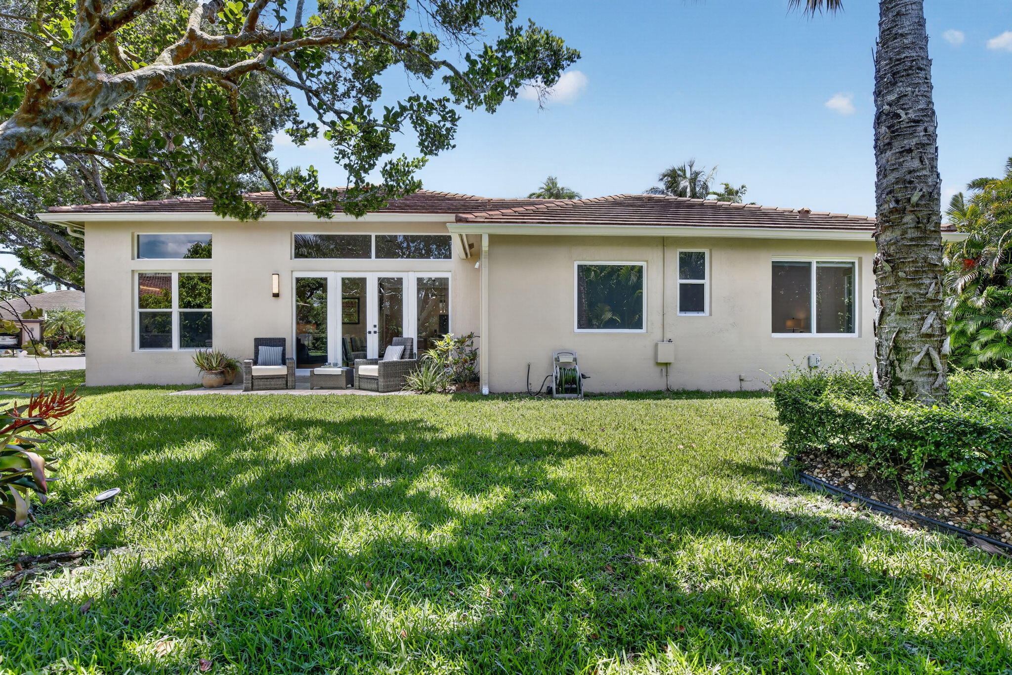WESTON HILLS COUNTRY CLUB - Residential