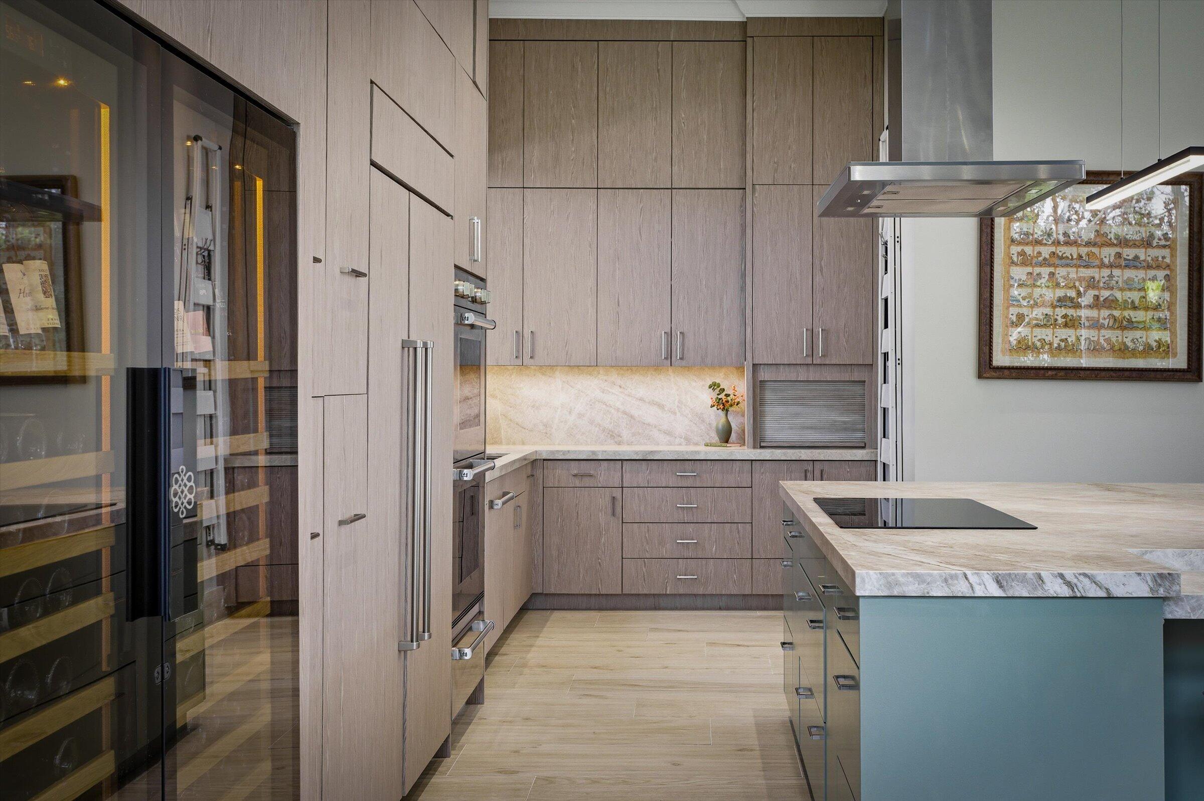 WESTON HILLS COUNTRY CLUB - Residential