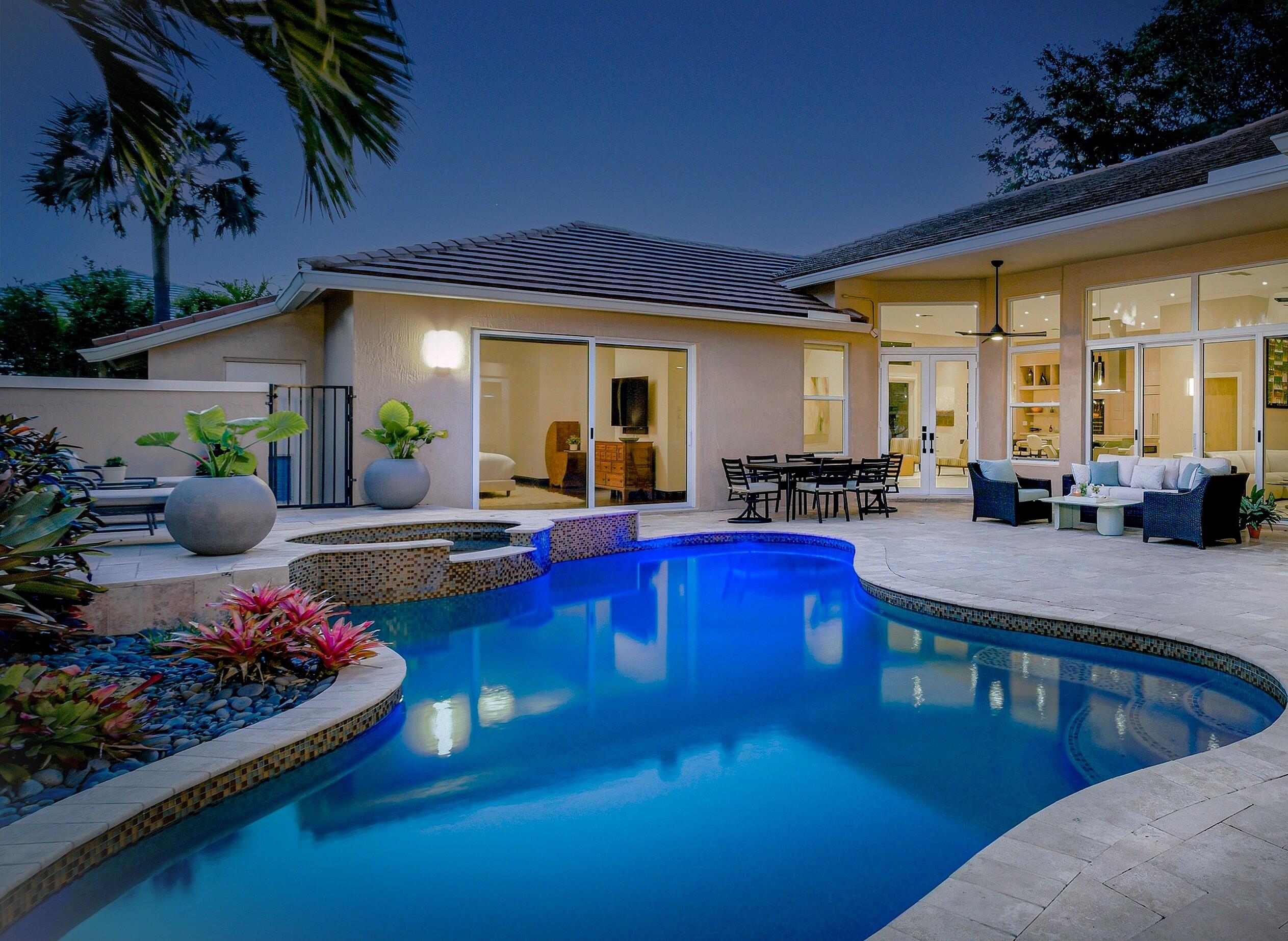 WESTON HILLS COUNTRY CLUB - Residential