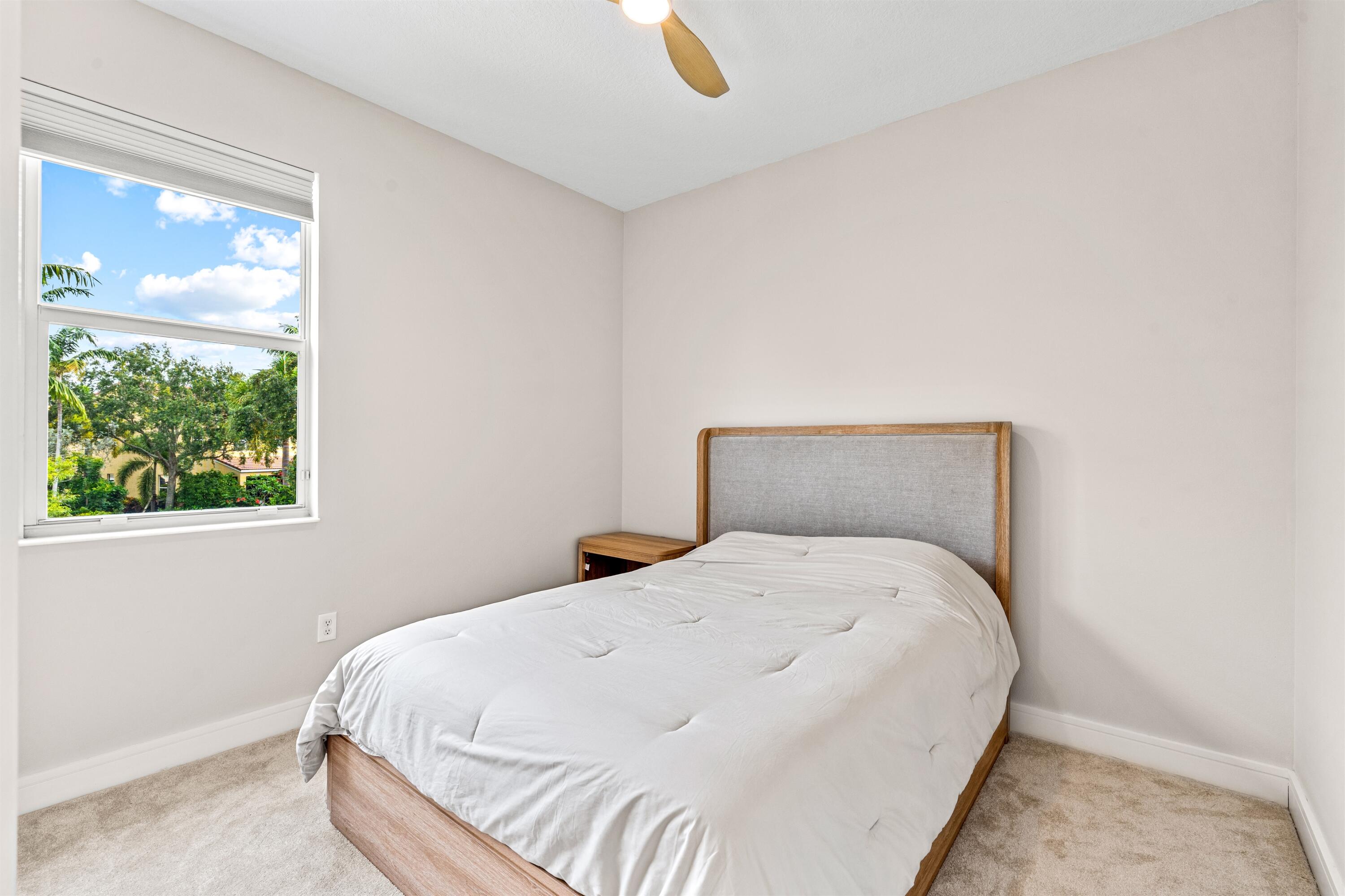 BLUE LAKE TOWNHOMES - Residential
