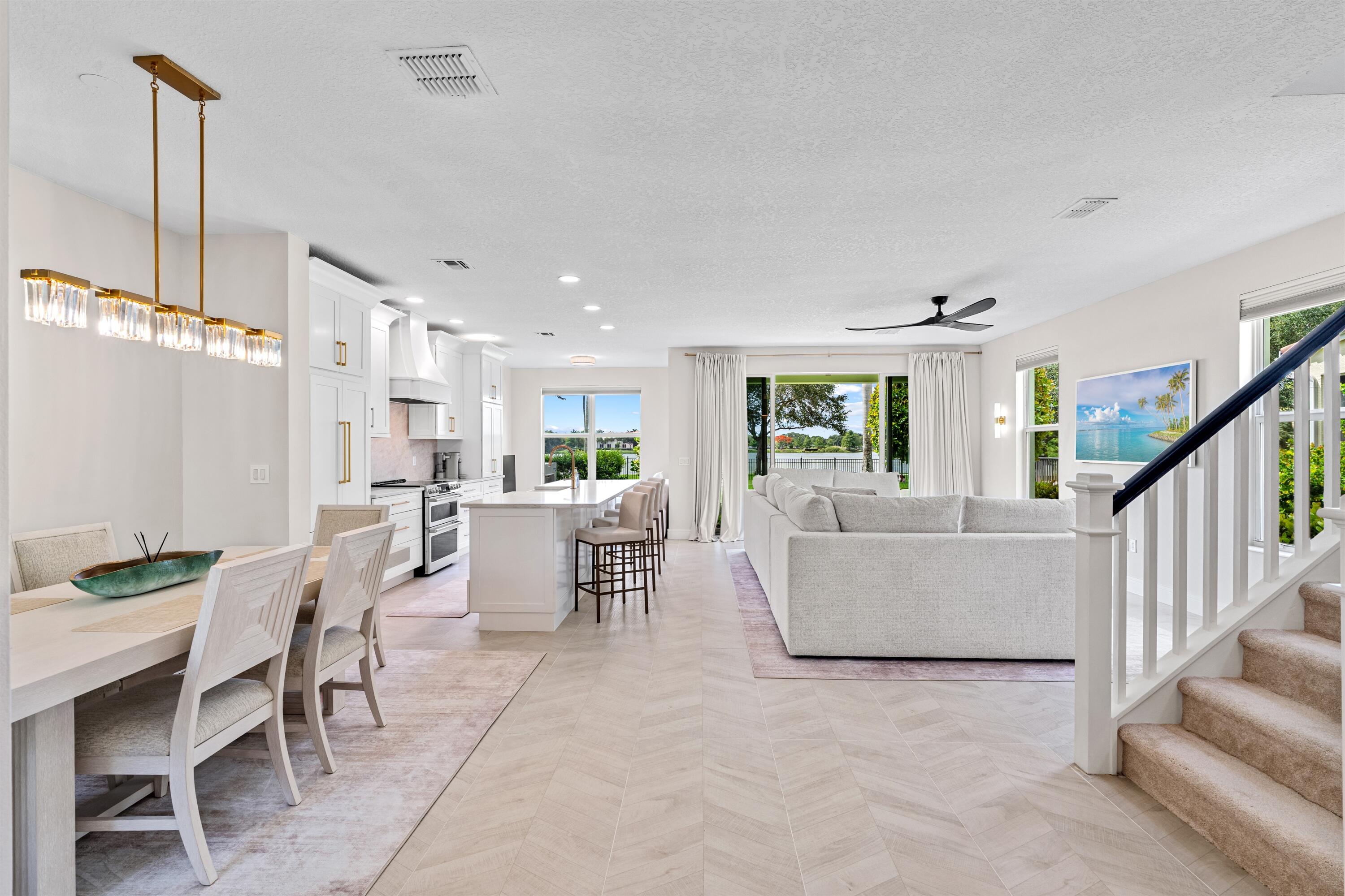 BLUE LAKE TOWNHOMES - Residential