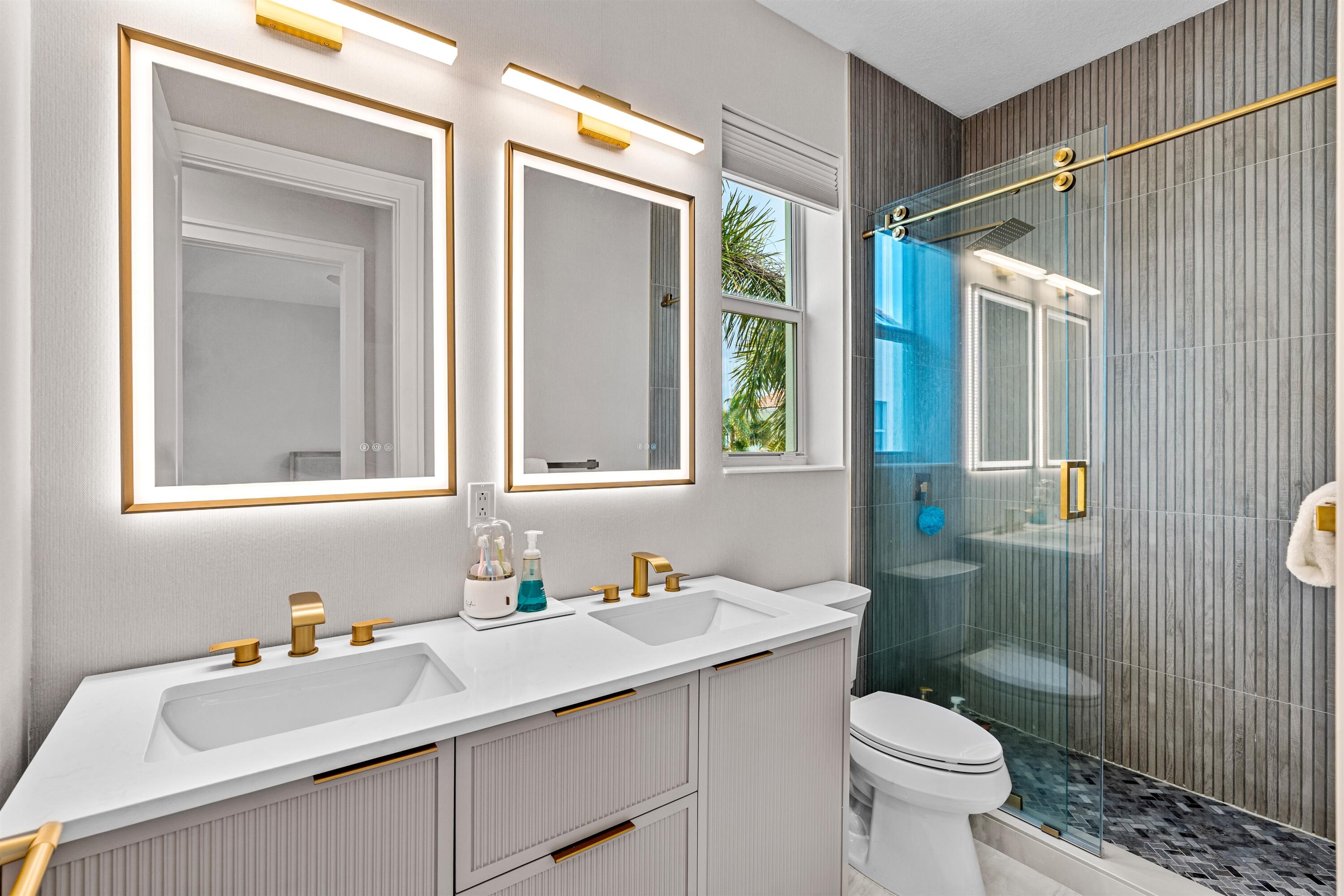 BLUE LAKE TOWNHOMES - Residential