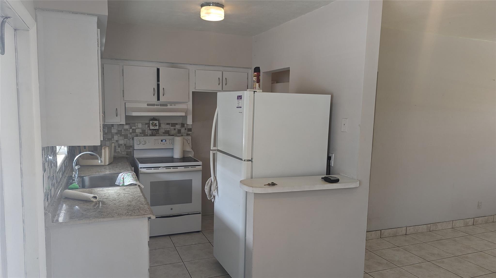 Pembroke House Condo - Residential