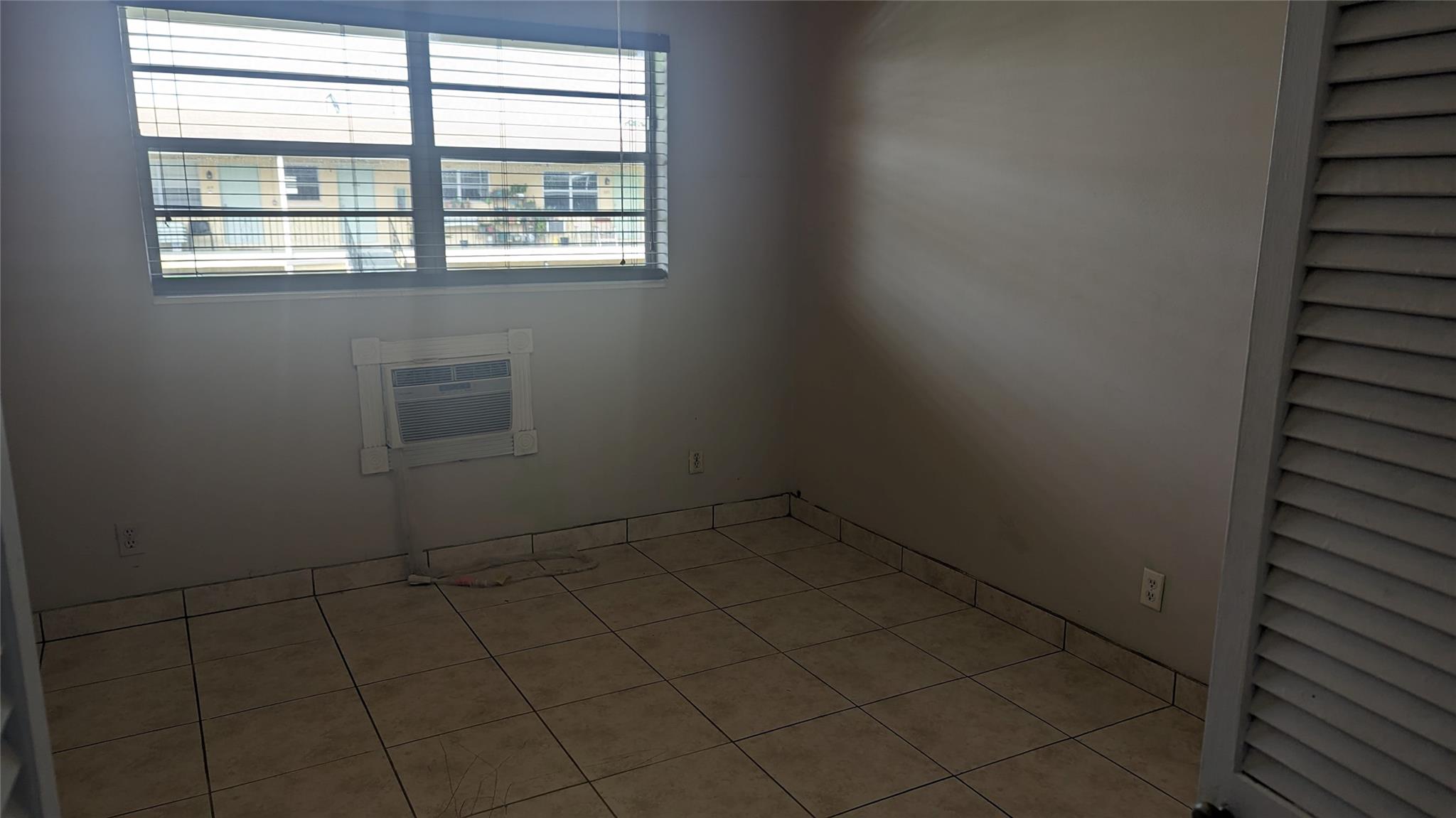 Pembroke House Condo - Residential
