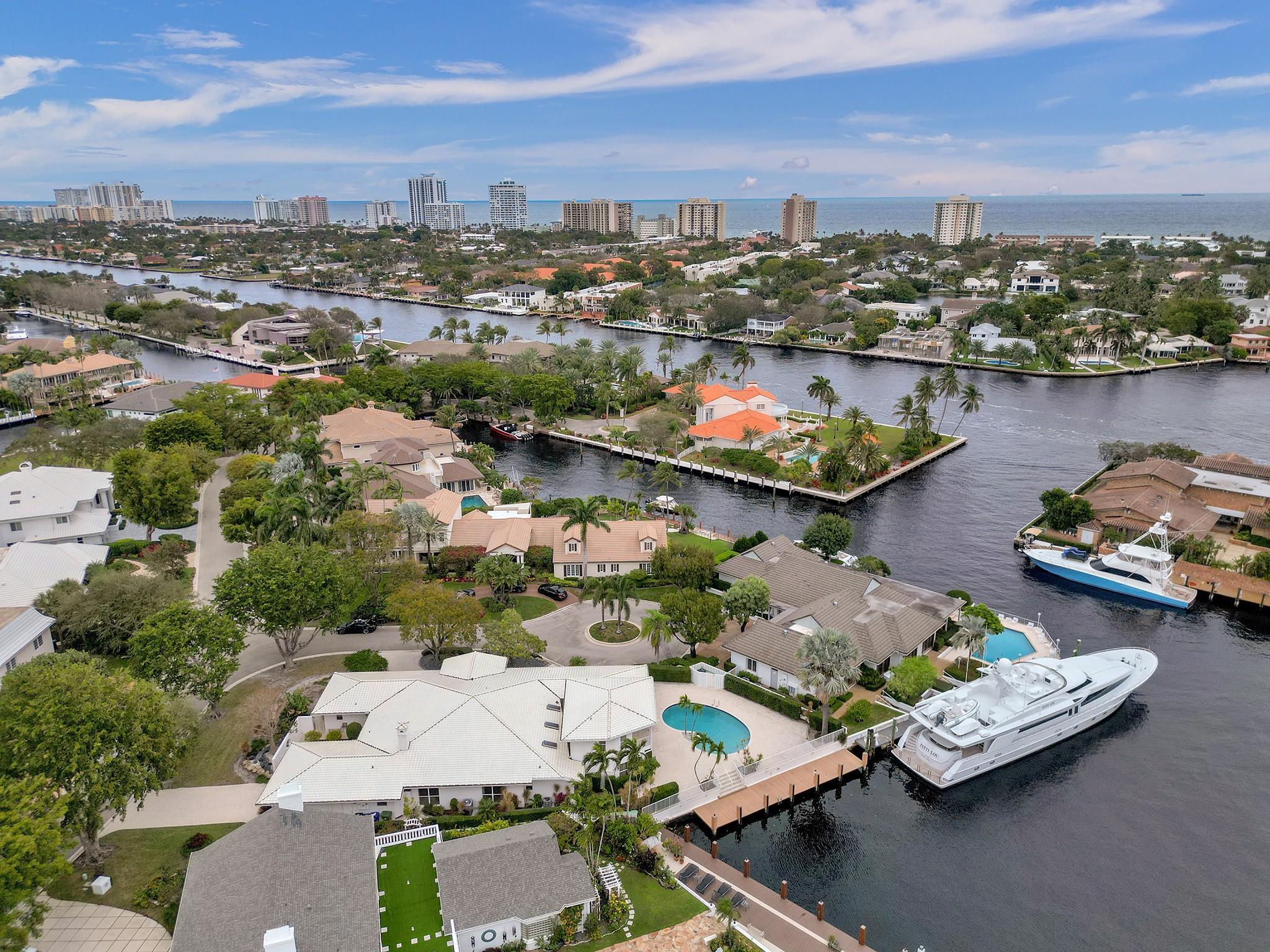 BAY COLONY - Residential