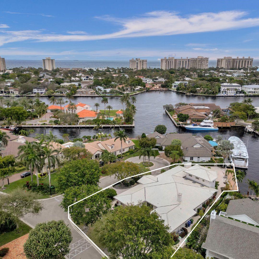 BAY COLONY - Residential