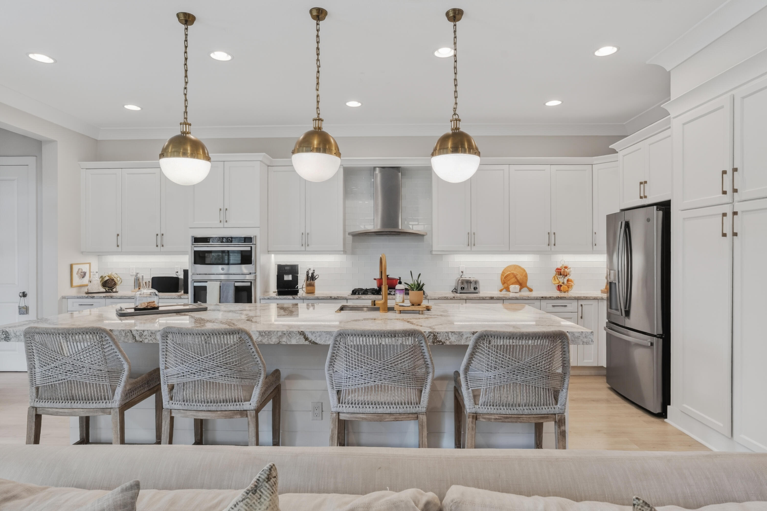 ALTON NEIGHBORHOOD - Residential Lease