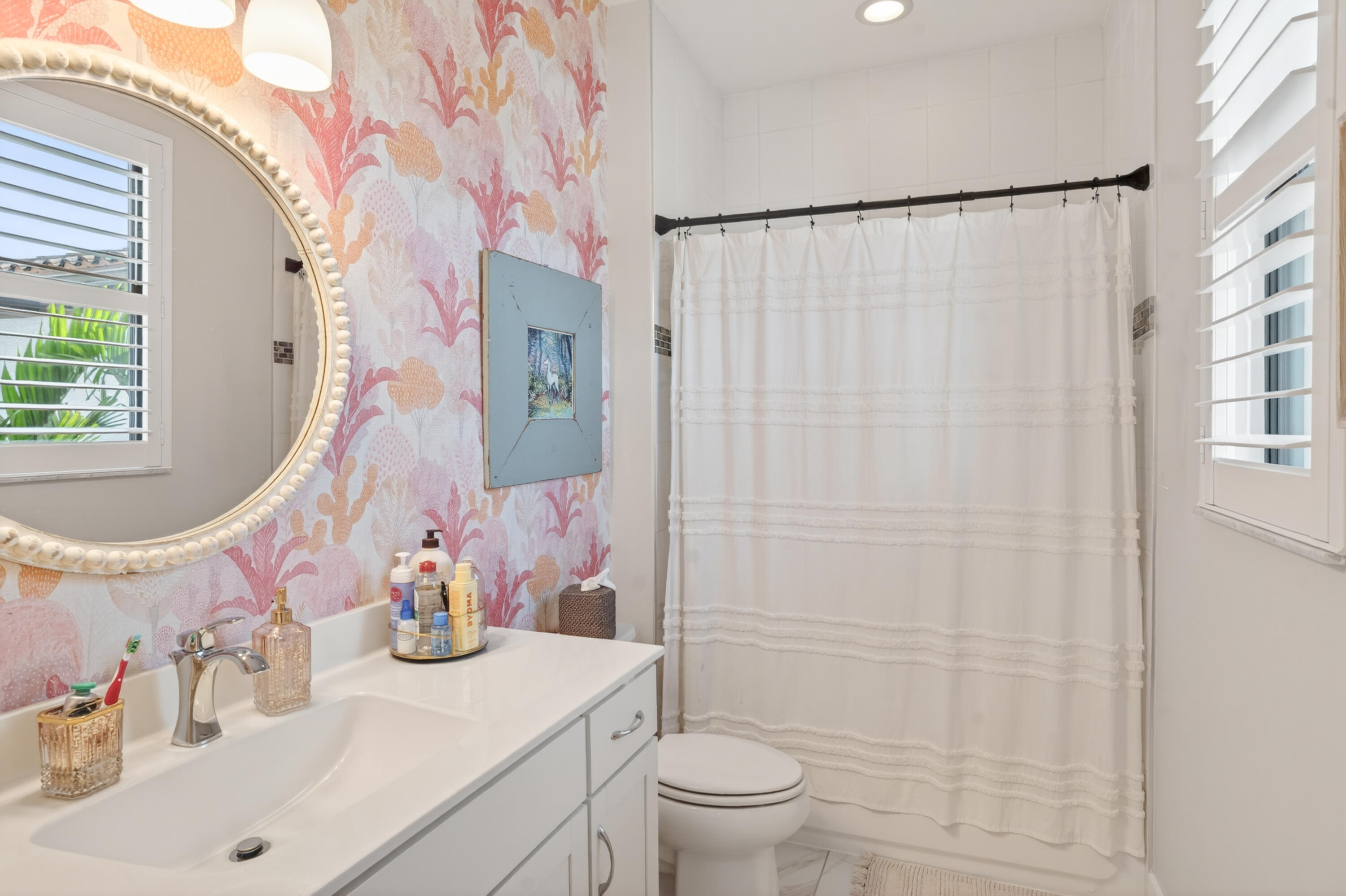 ALTON NEIGHBORHOOD - Residential Lease