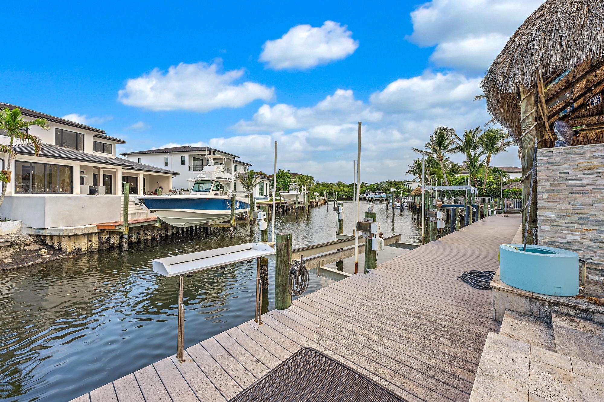 PIRATES COVE - Residential