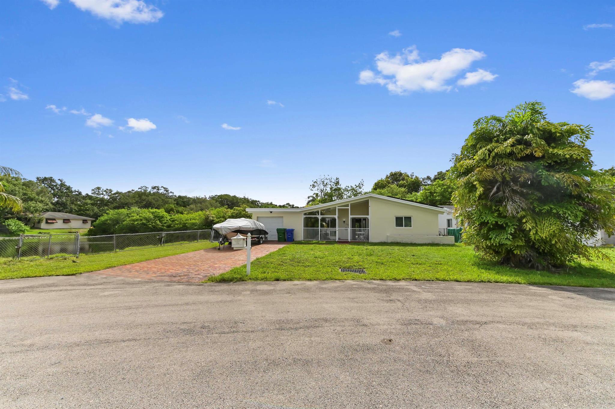 MIRAMAR ISLES - Residential