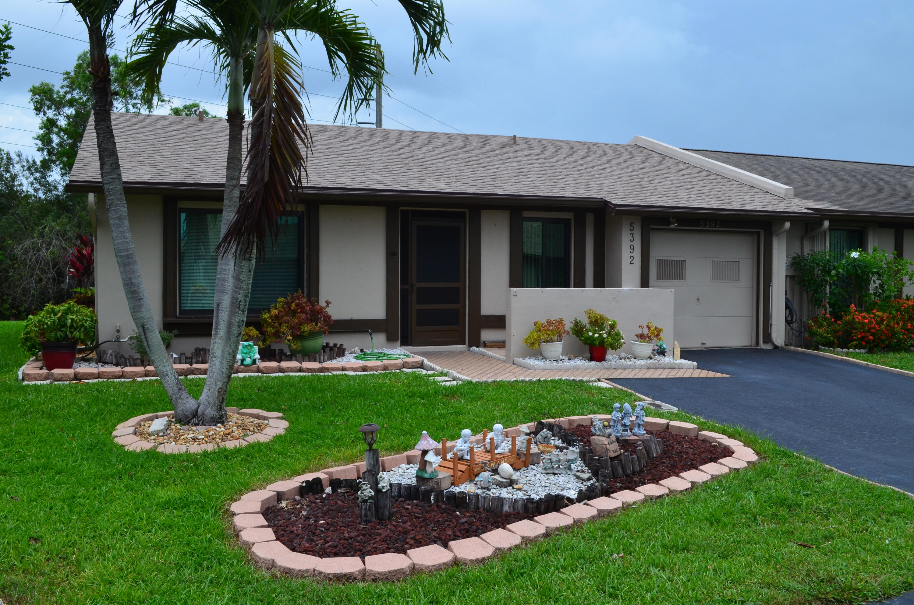 VIBURNUM AT LAS VERDES - Residential