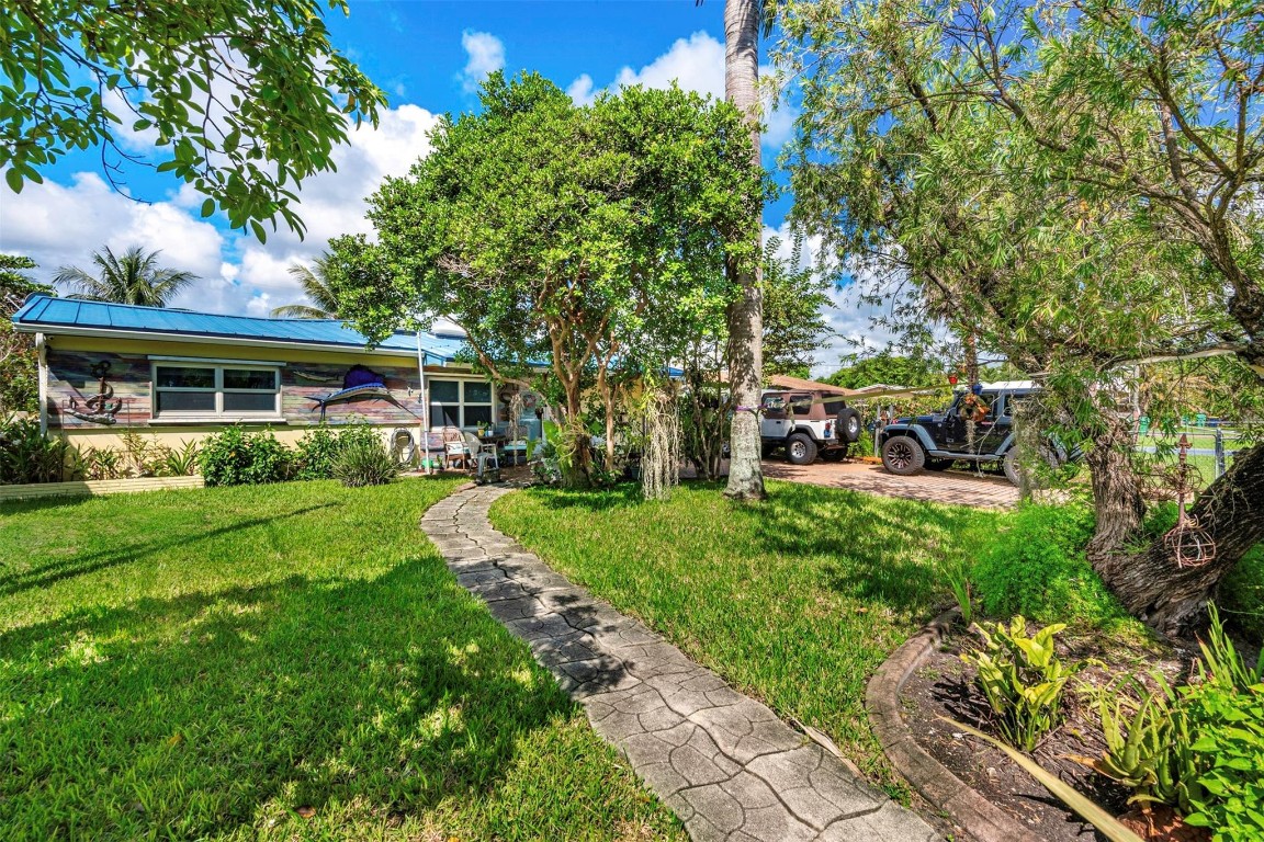 DAVIS ISLES - Residential