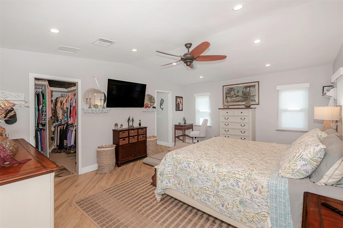 DAVIS ISLES - Residential