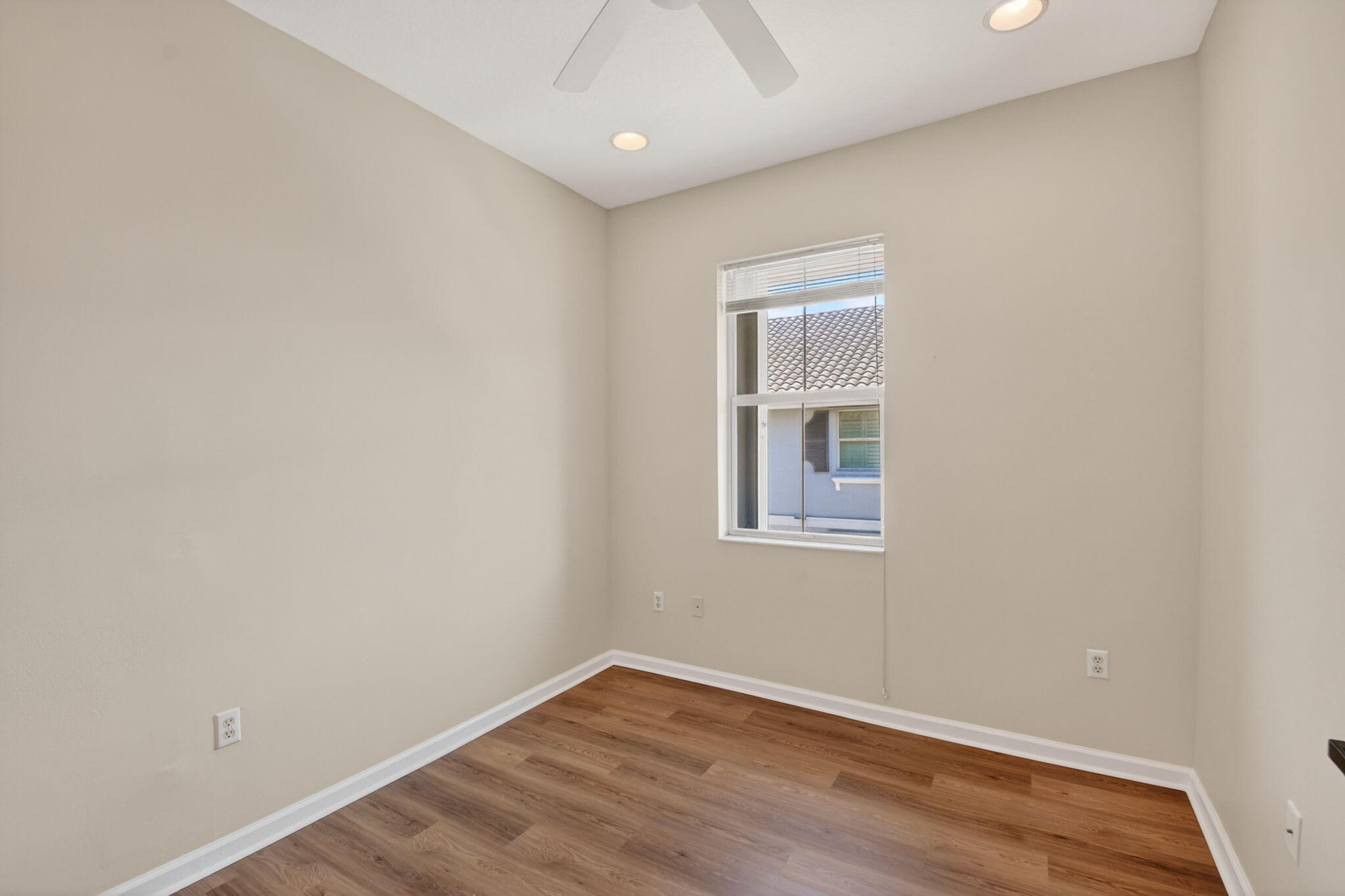 RENAISSANCE COMMONS PUD - Residential Lease