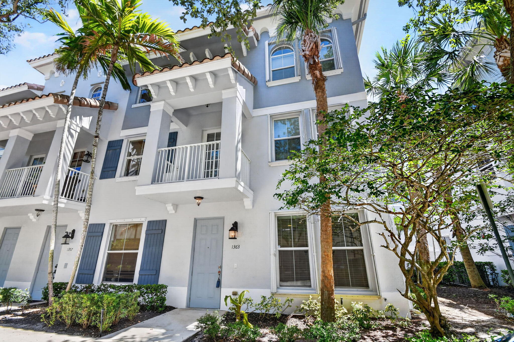 RENAISSANCE COMMONS PUD - Residential Lease